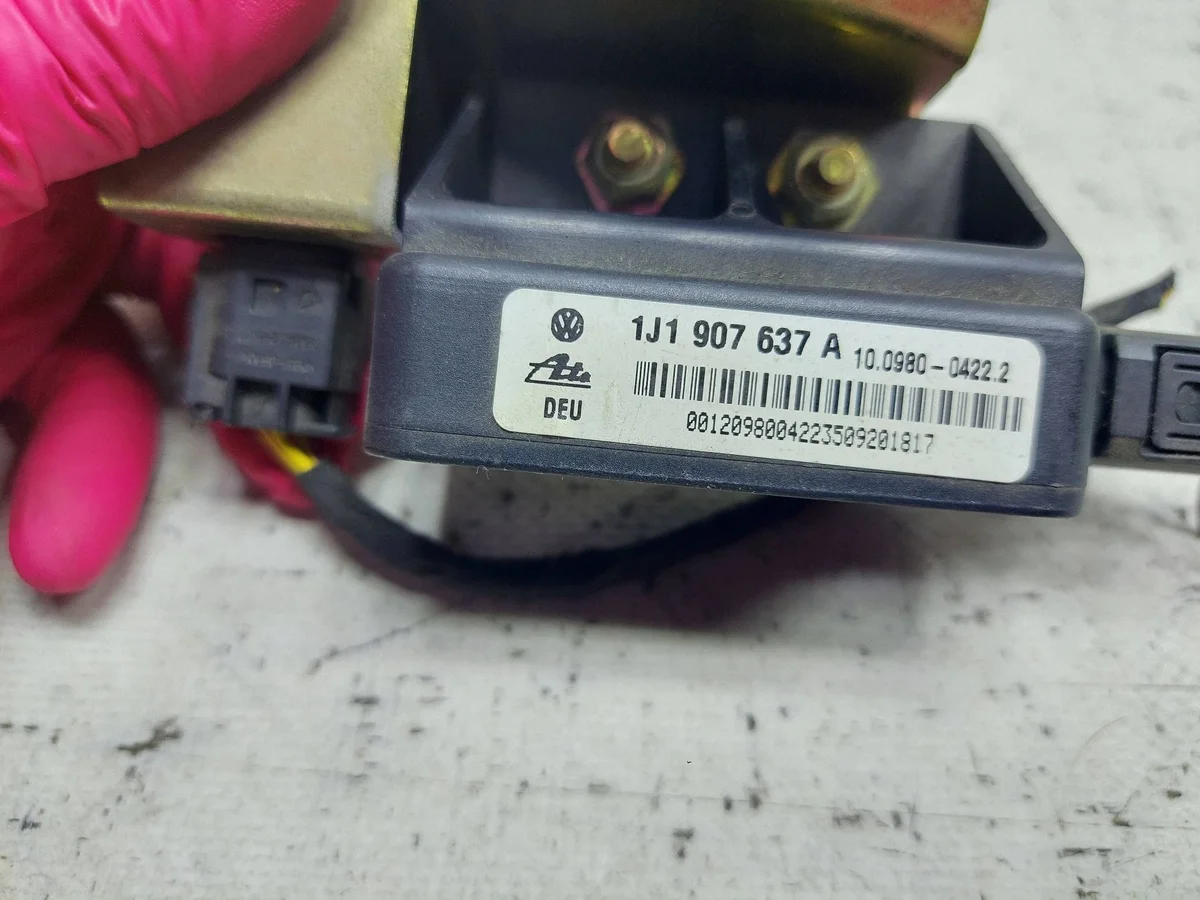 Sensor ESP VW Golf IV 1J0907657A Usado image 4