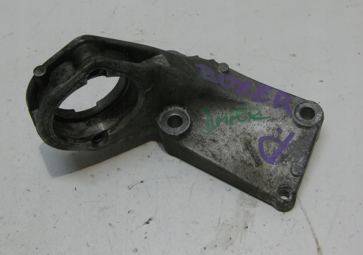 Peugeot 55259294 Soporte Eje Usado