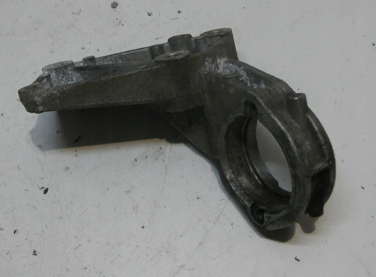 Peugeot 55259294 Driveshaft Support Used