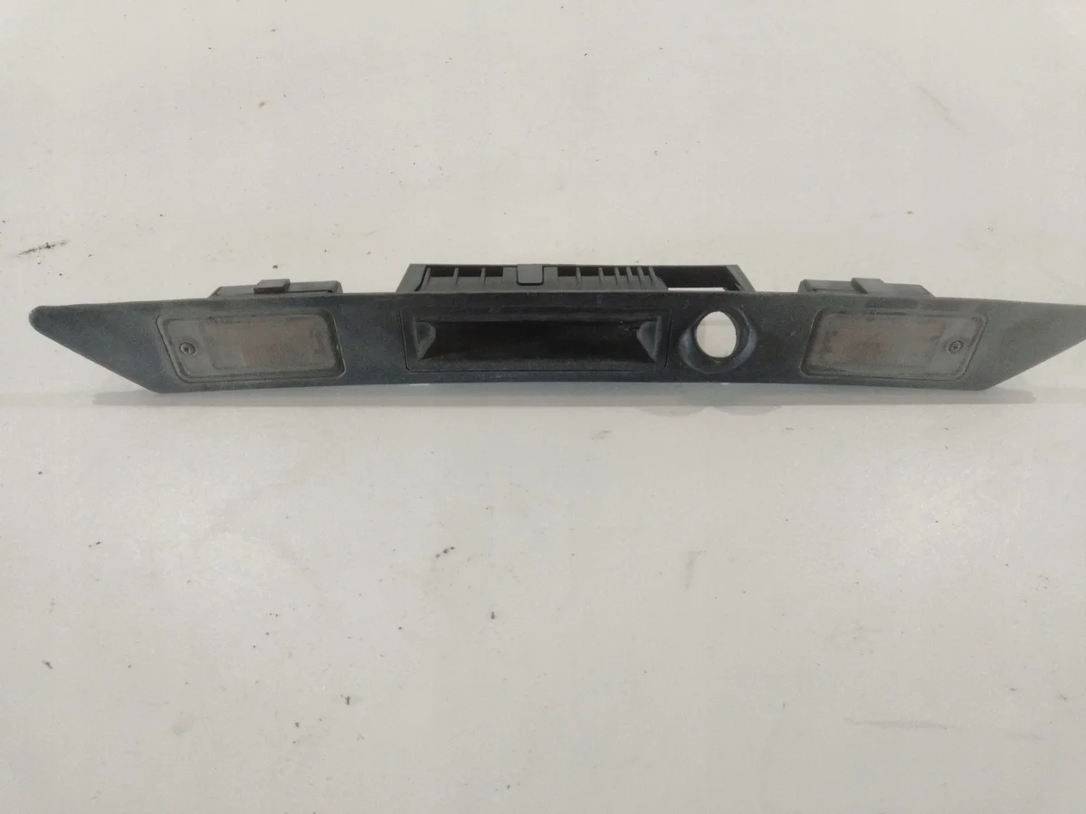 Audi A4 B7 Emblème Coffre Arrière 8E0827574C