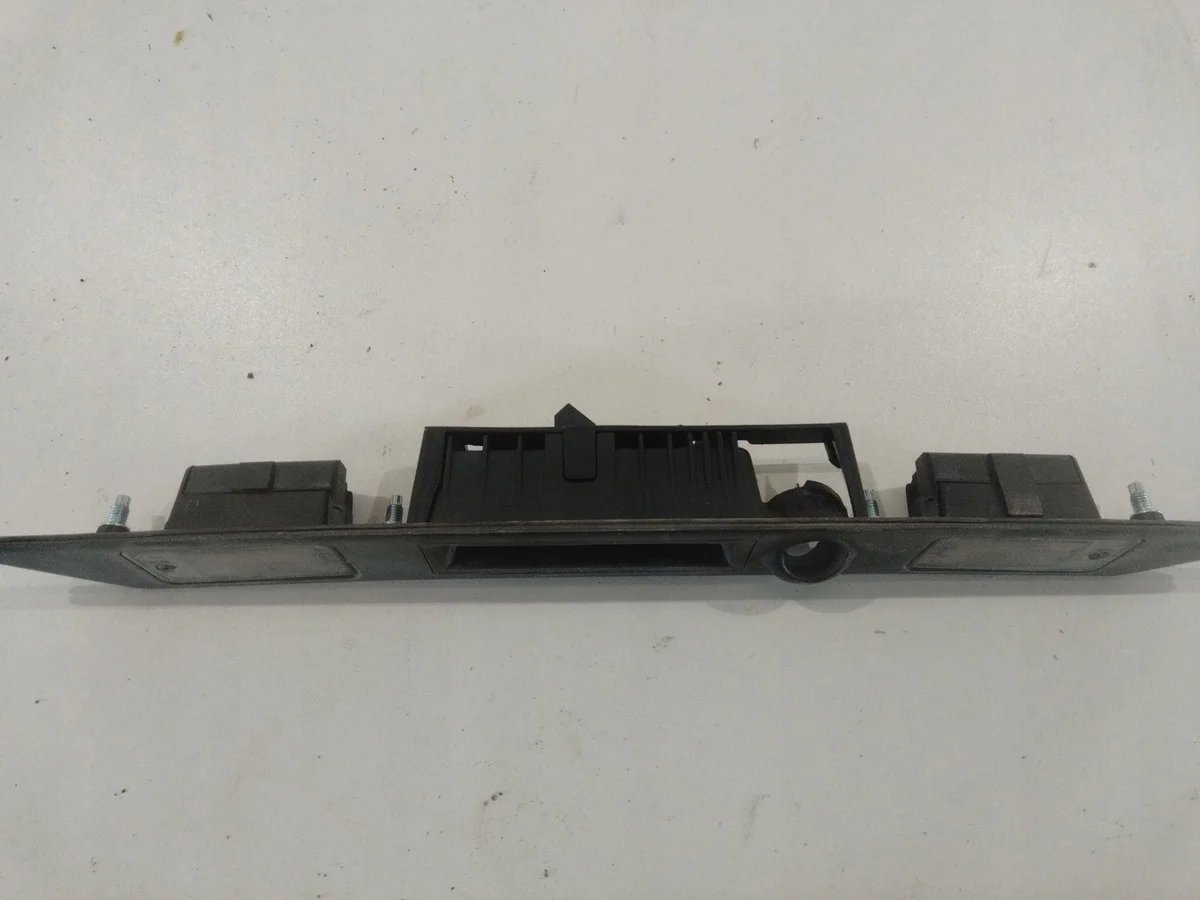 Audi A4 B7 takaluukun merkki, käytetty