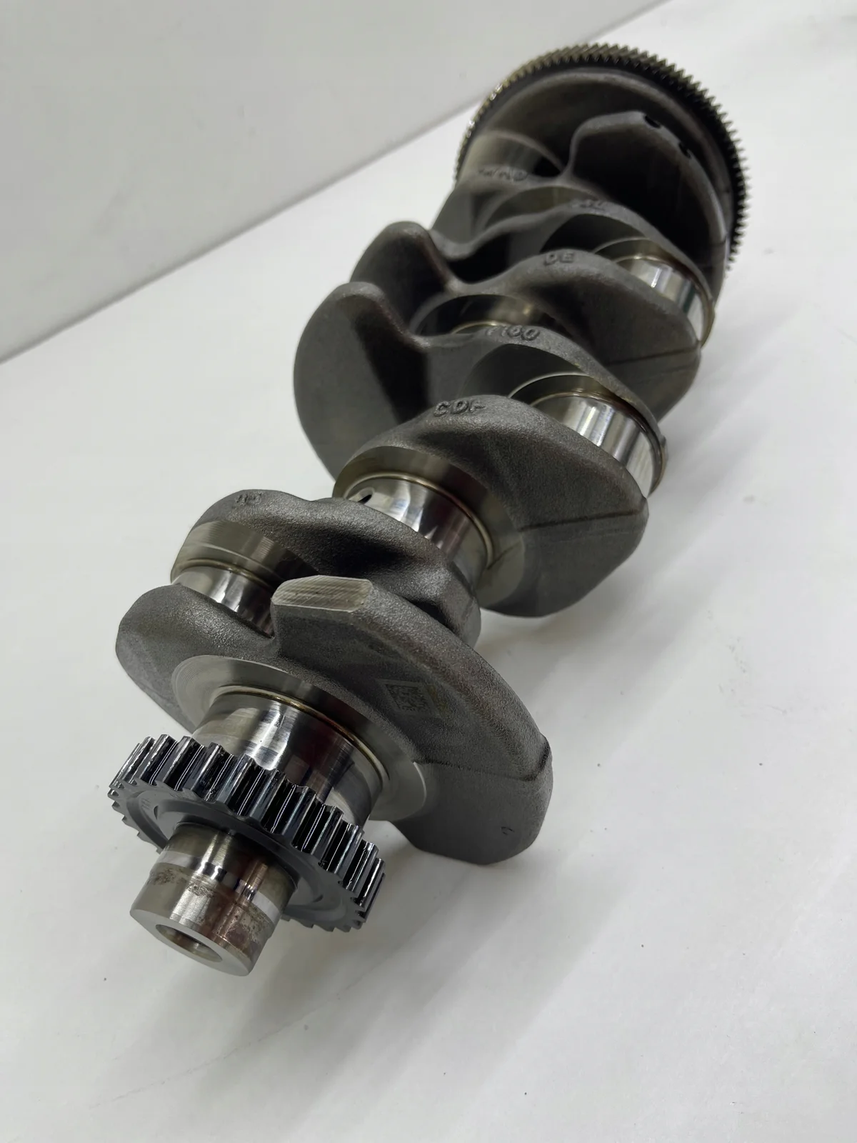 Kampiakseli Audi VW 2.0 TDI 04L105263D
