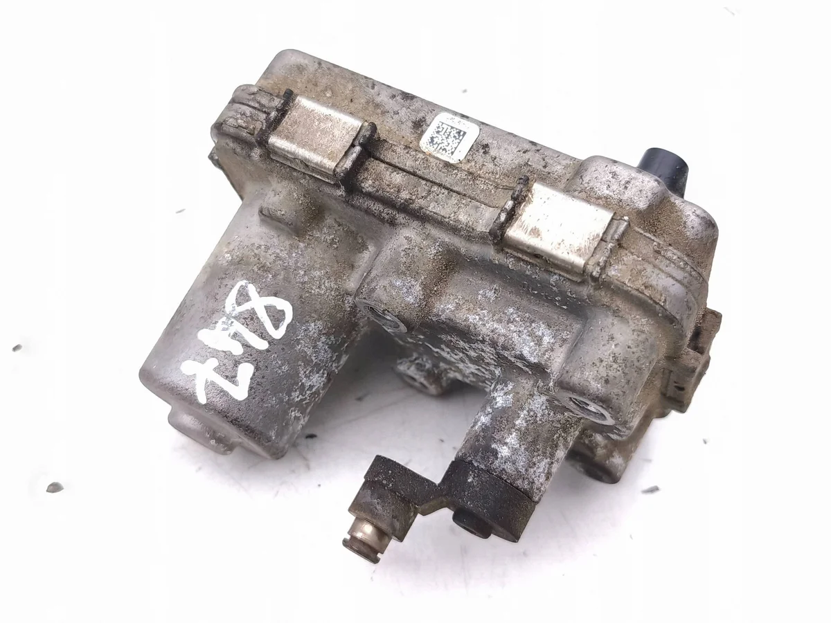 Sterownik turbiny Mercedes W176 W117 A6511530394 image 3