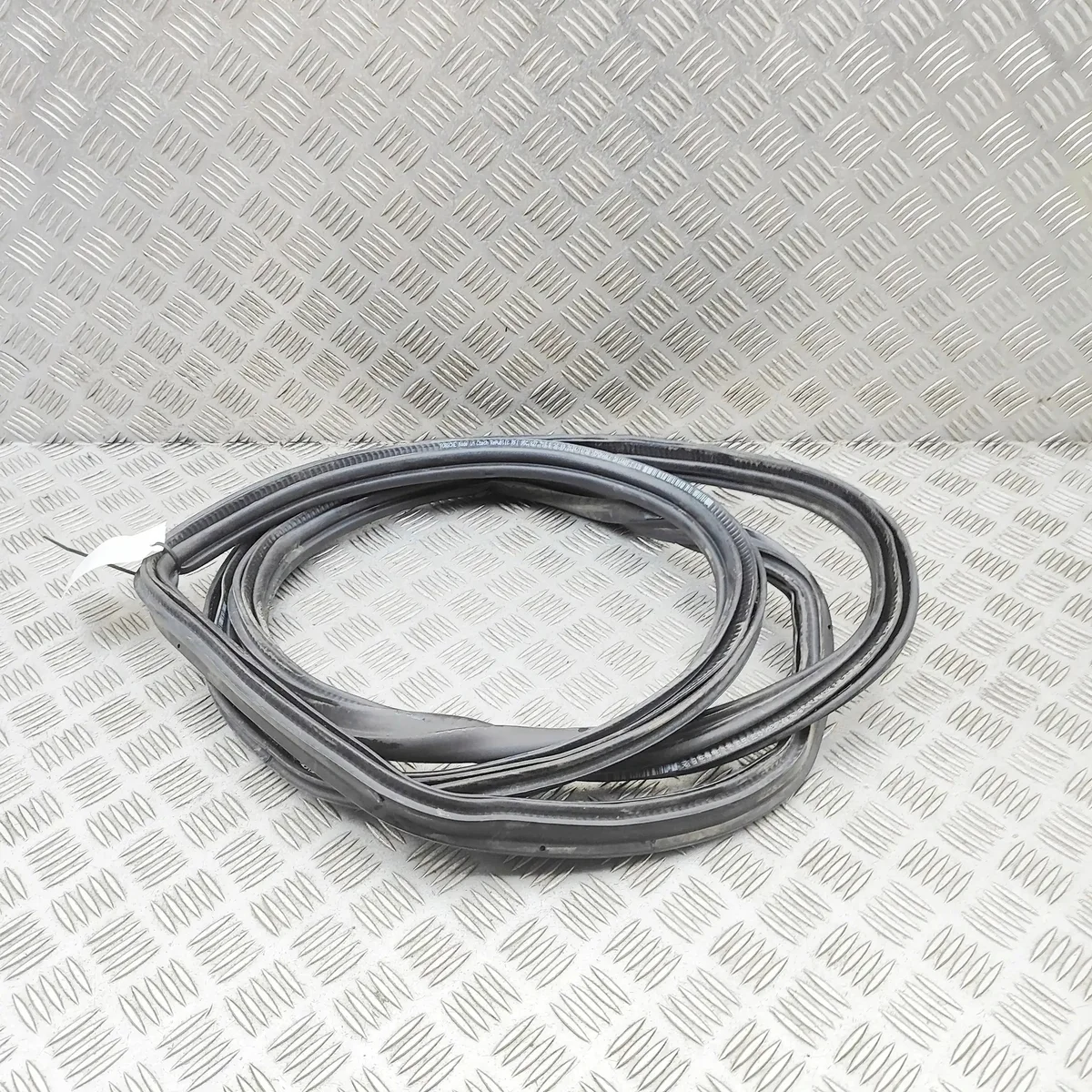 Joint de hayon Porsche Macan 95C827705B image 4