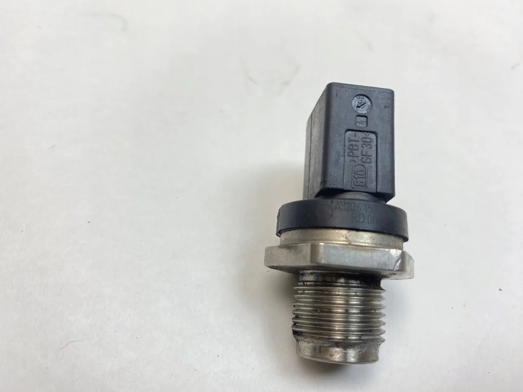 Sensor Presión Combustible Bosch A6420700146 image 3