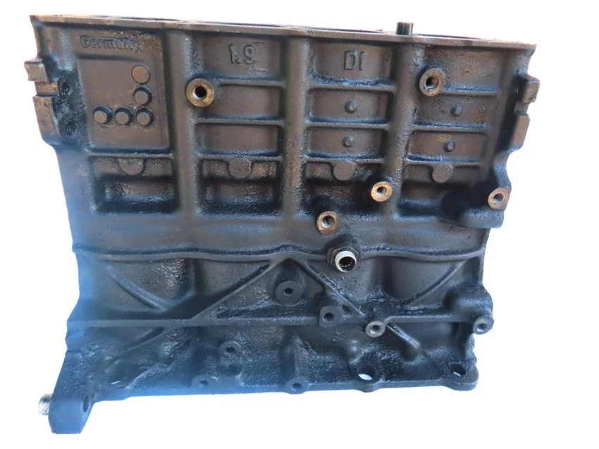 Motorblock VW Passat B5 1.9 TDI ATJ 038103021G image 4