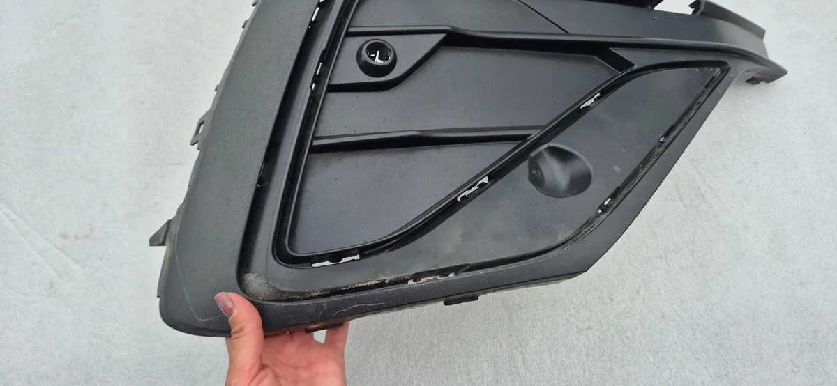 Rejilla Parachoques VW Tiguan II Allspace Usada image 5