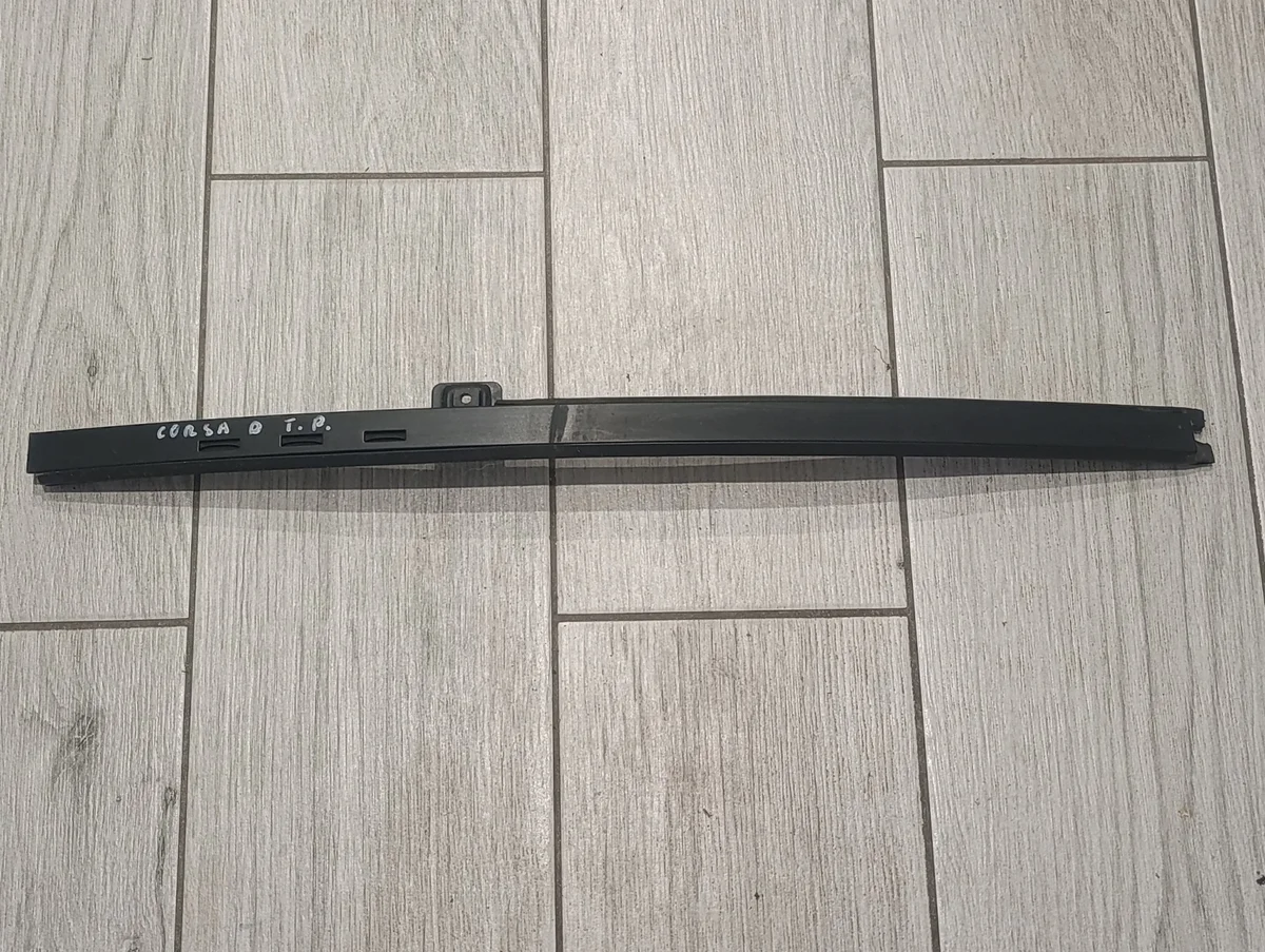 Opel Corsa D takalasin tiiviste, oikea