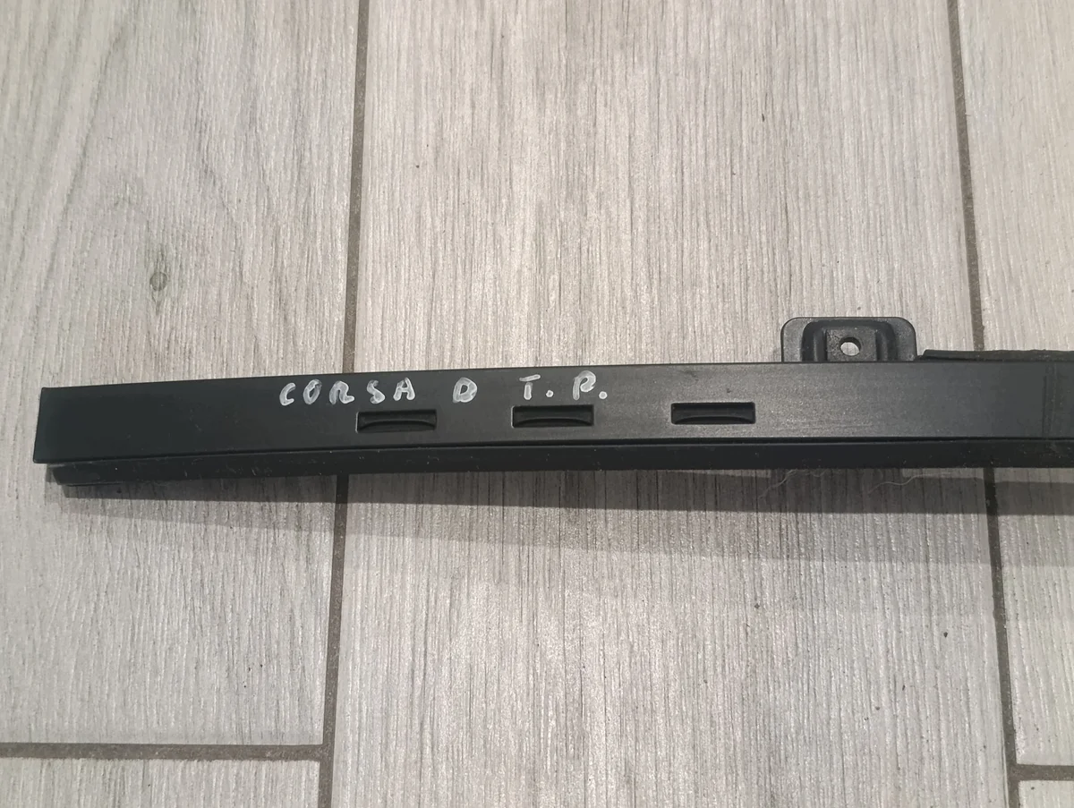 Opel Corsa D Rear Door Window Guide