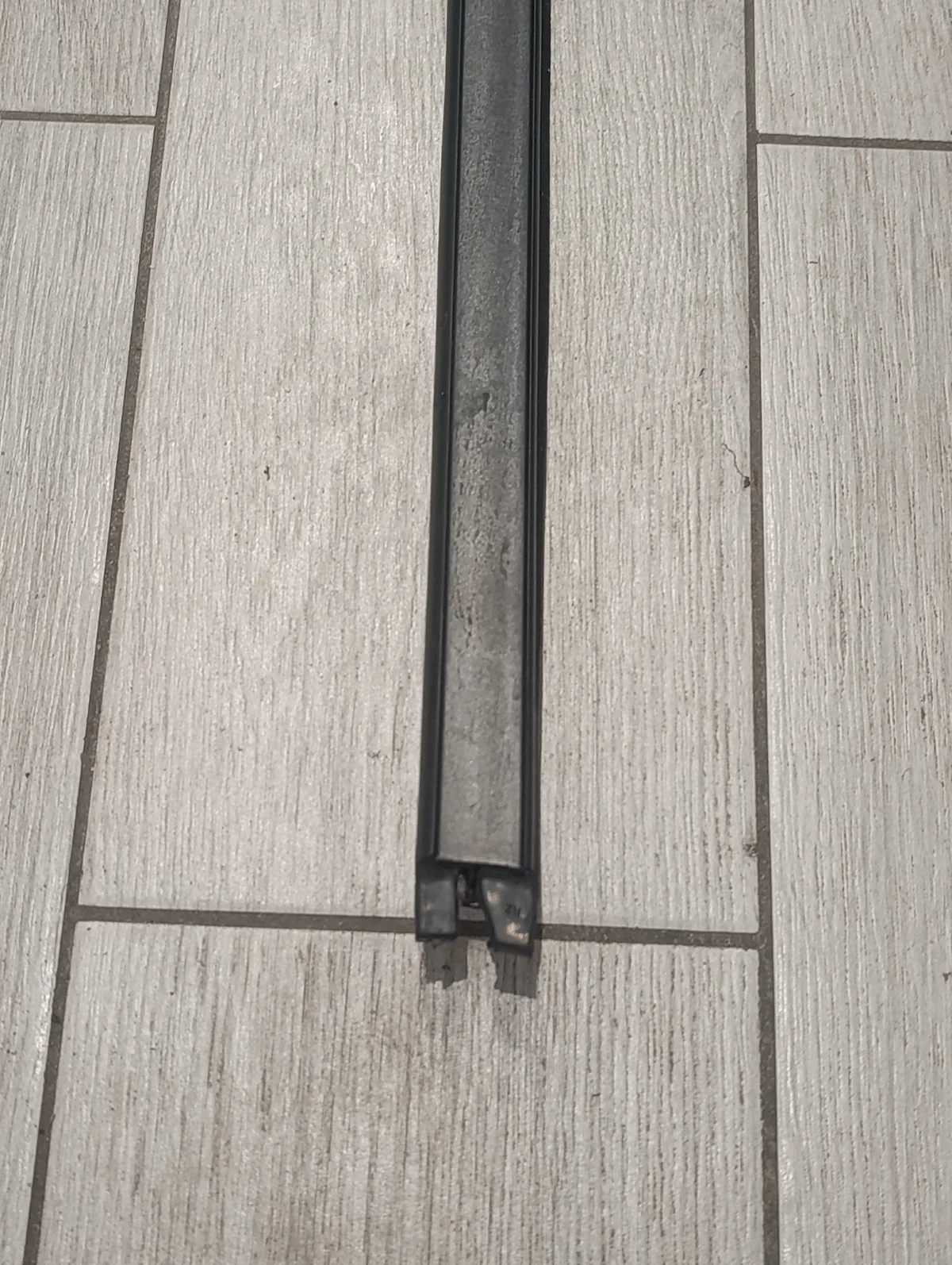 Opel Corsa D Rear Door Window Guide image 5