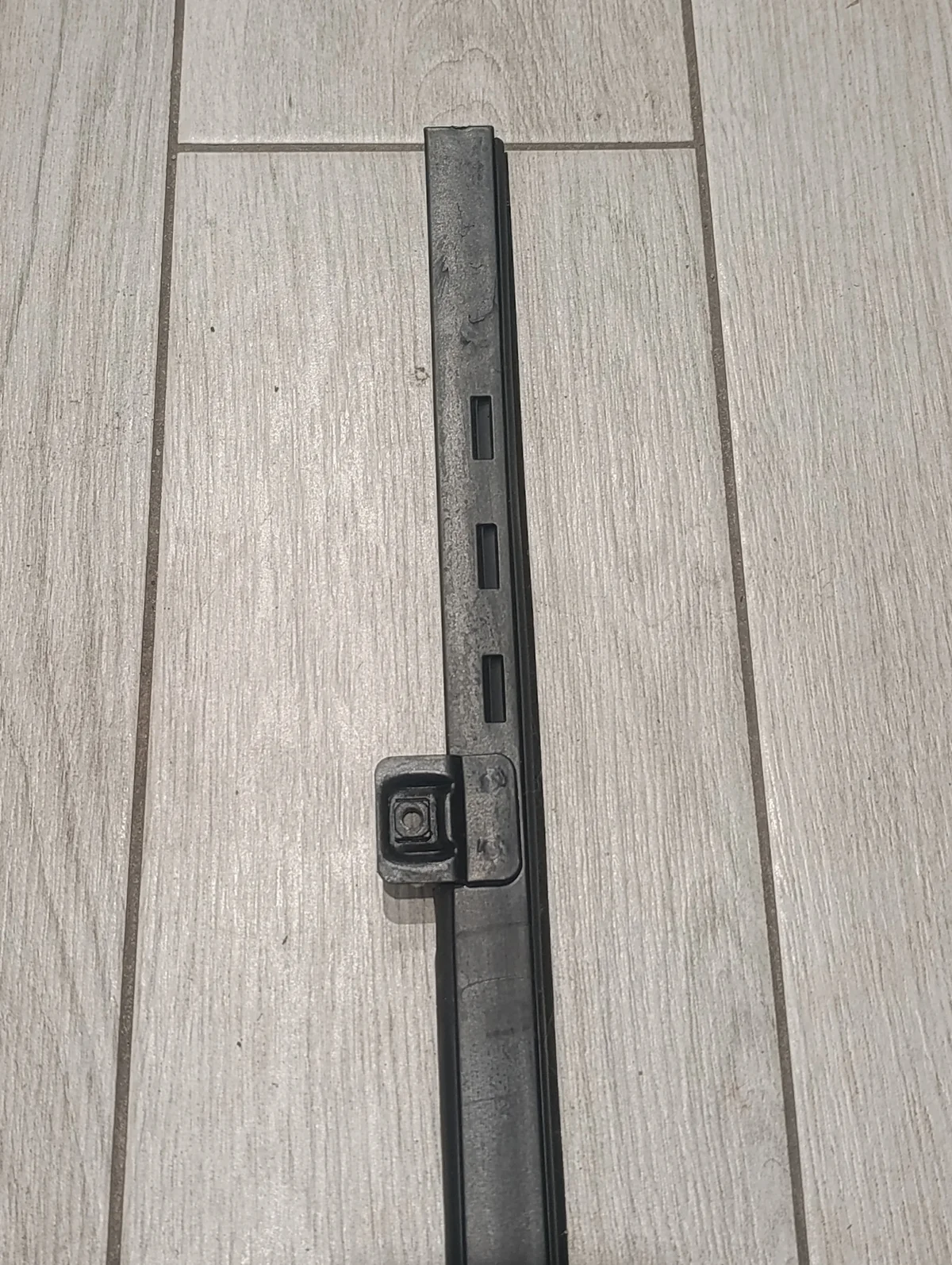 Opel Corsa D Rear Door Window Guide image 6