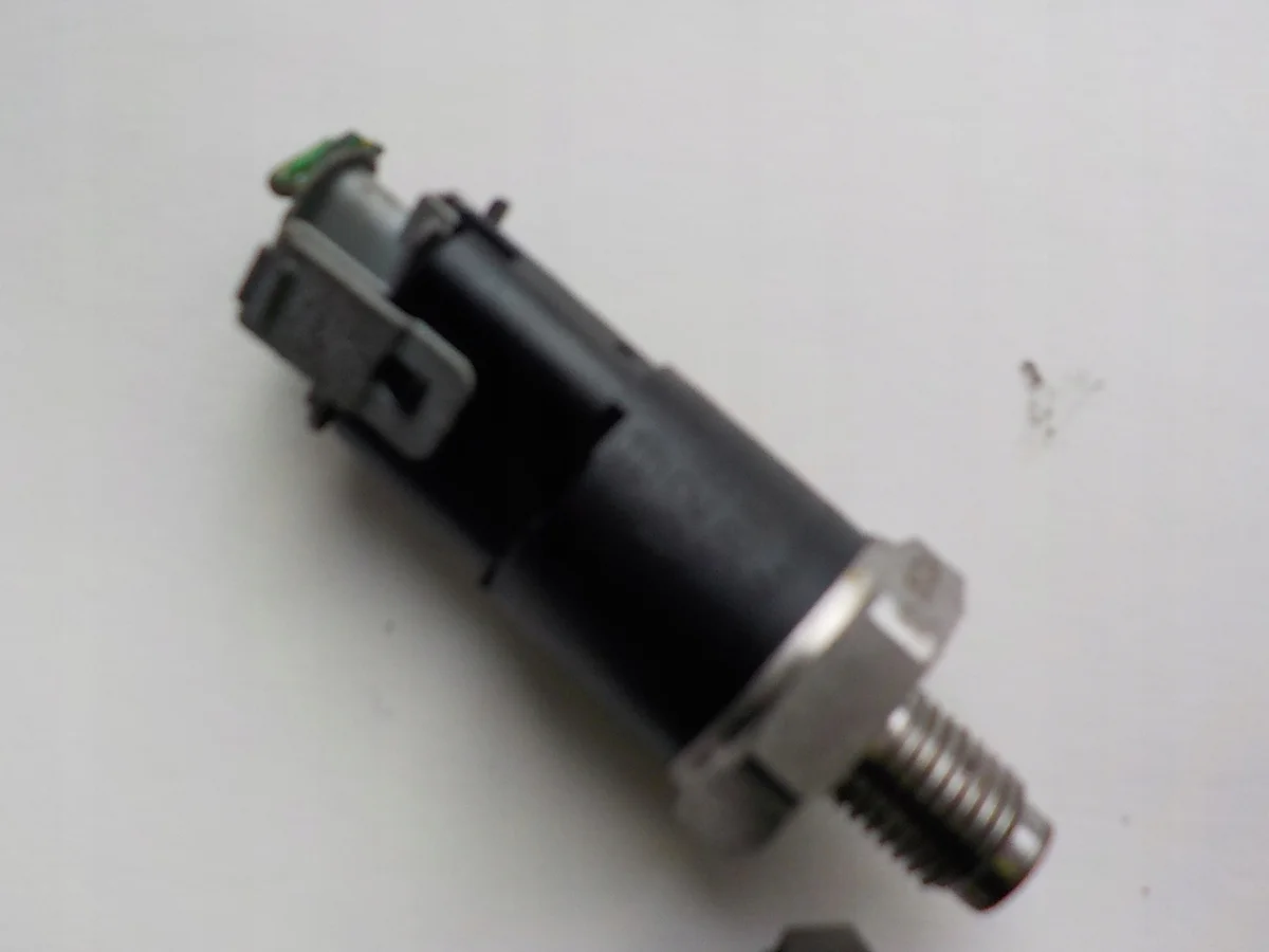 Volvo Brandstofdruk sensor 2.4 D5 163KM image 4
