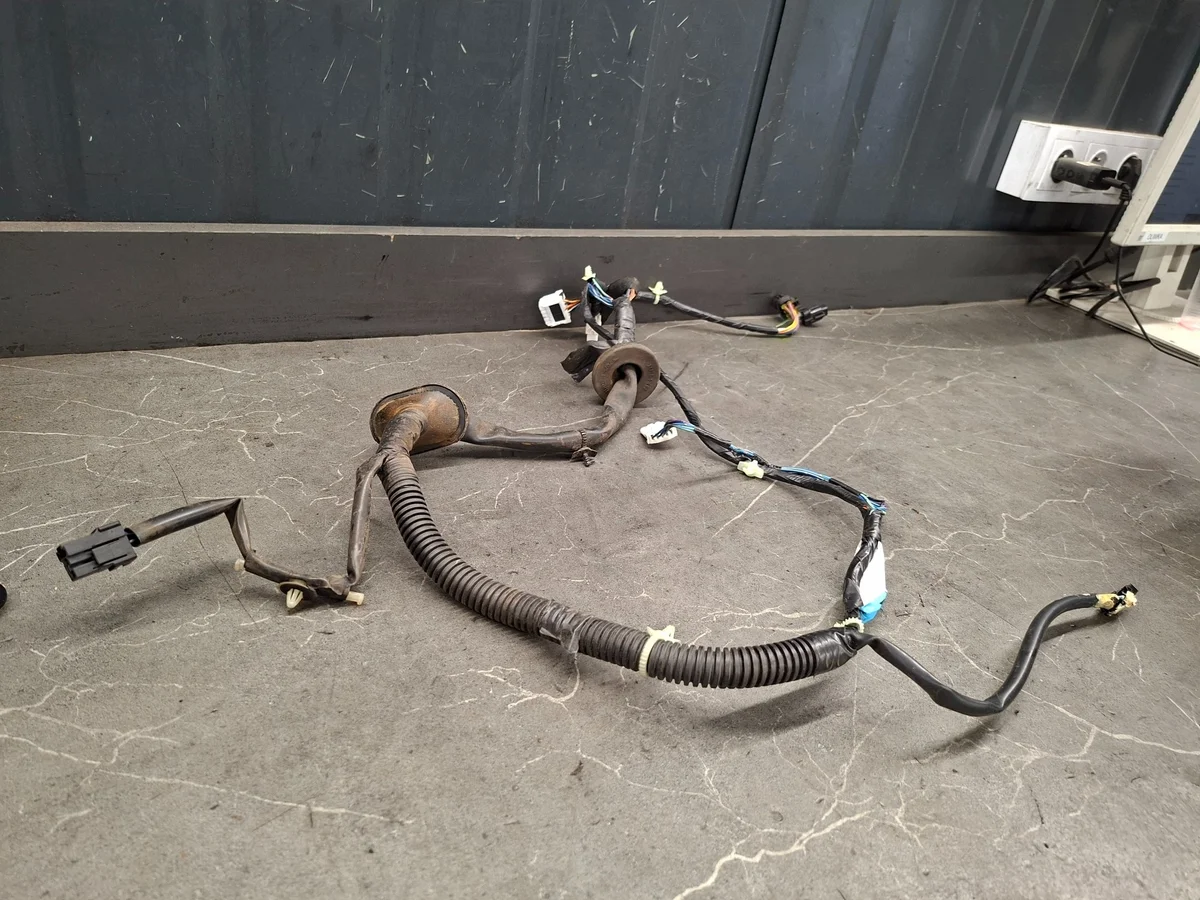 Linker voordeur module Nissan Terrano II image 10