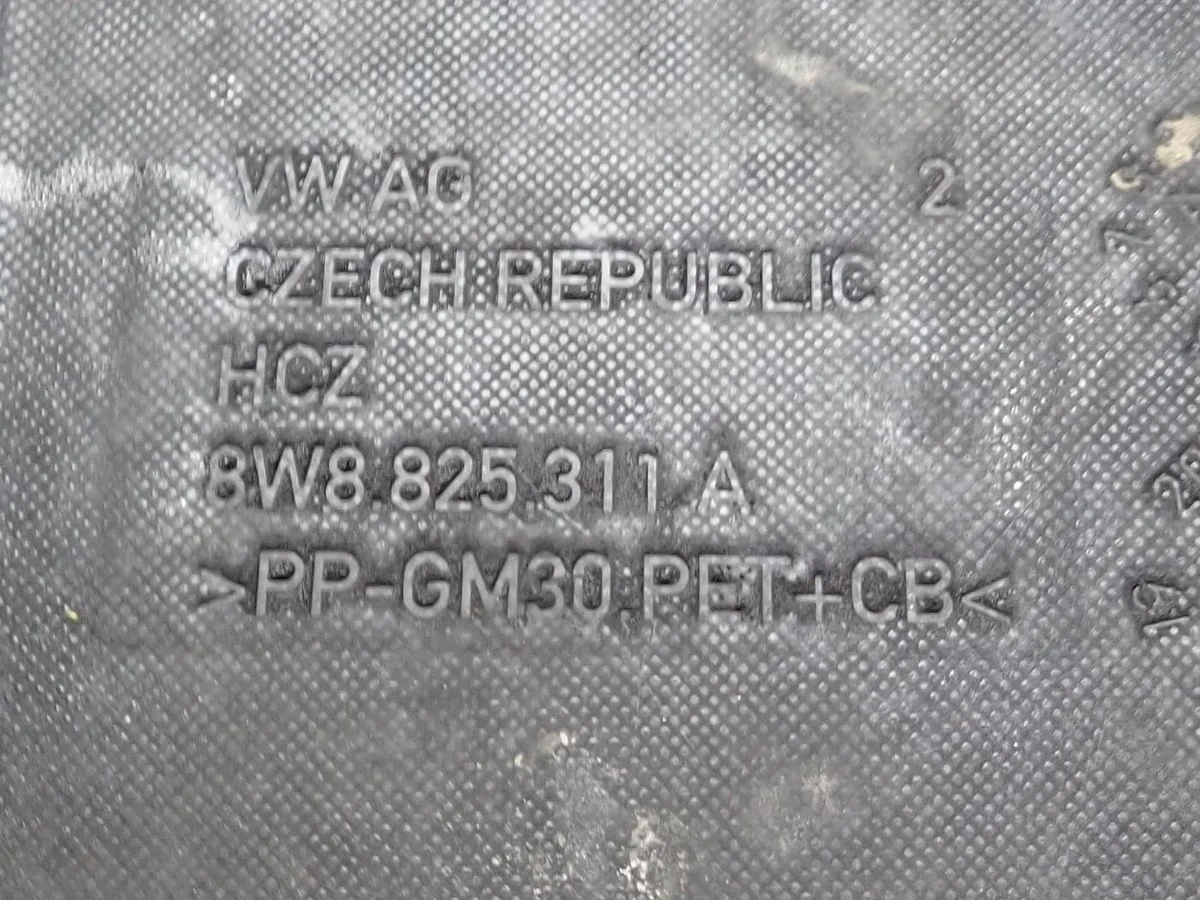 Audi A5 II F5 19R Placa Proteção Chassi image 3