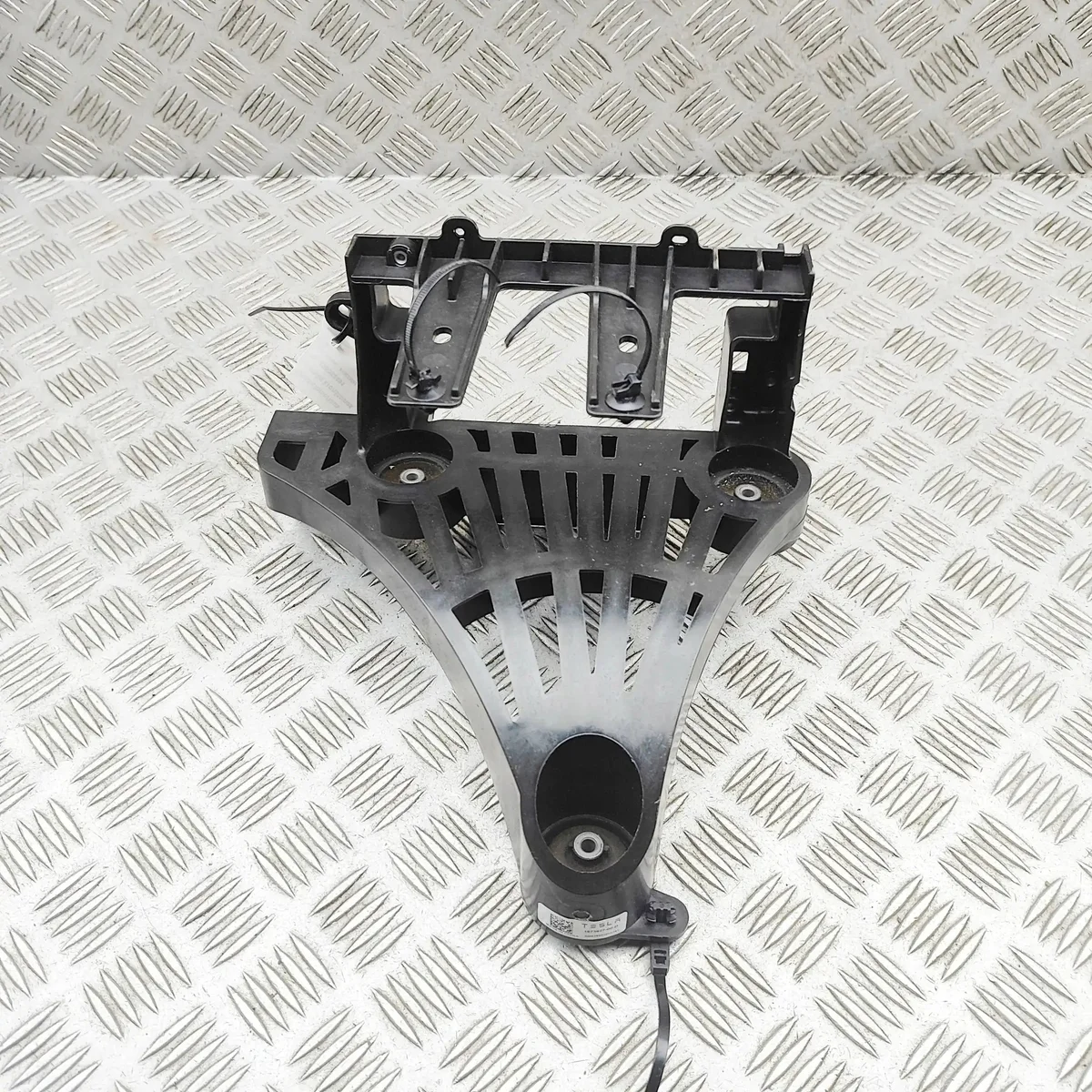 Soporte A/C Tesla Model 3 Highland OEM 166701400C