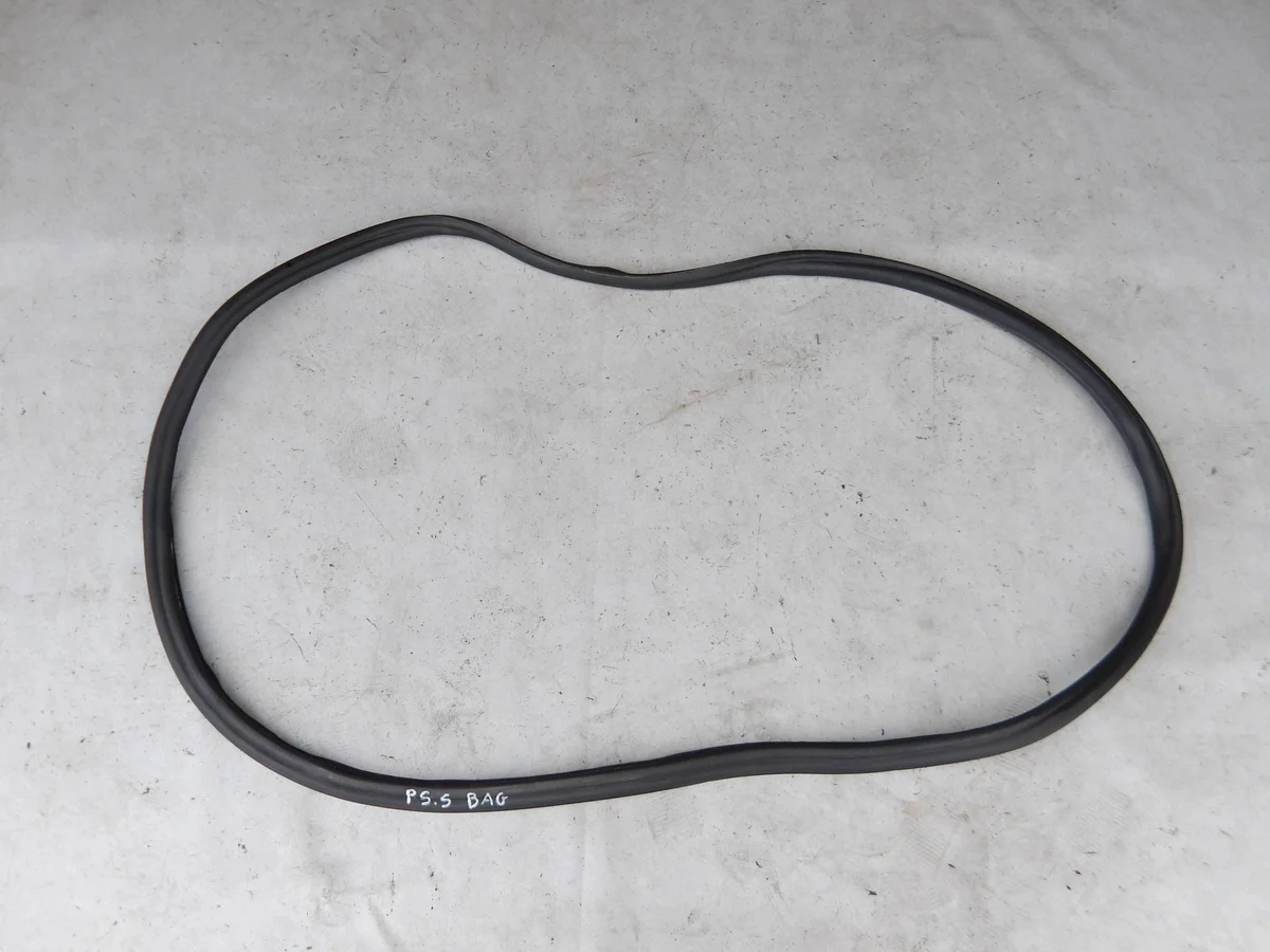 VW Passat B8 Sedan Trunk Seal WIT8421