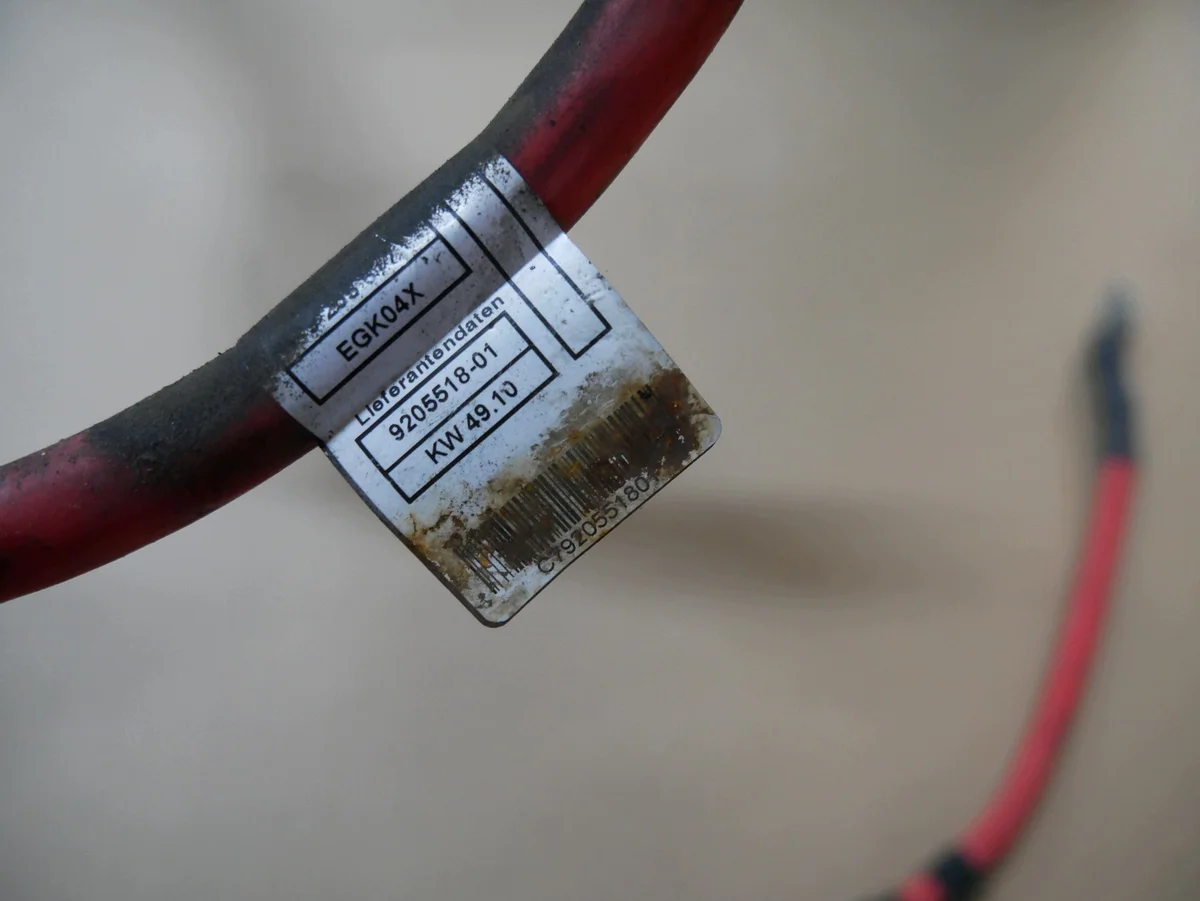 BMW E90 E91 E92 E93 Batterie Plus Kabel image 7