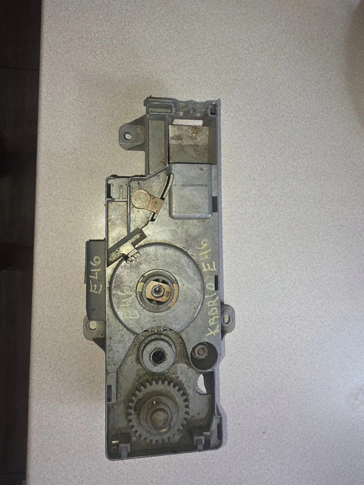 Fechadura Teto BMW 3 E46 Cabrio Usada image 3