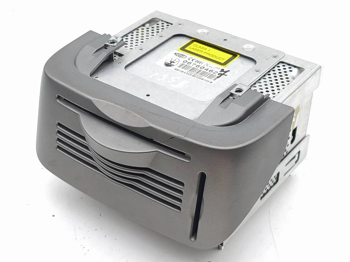 Maserati Coupe 2003 CD/DVD Changer 067604620