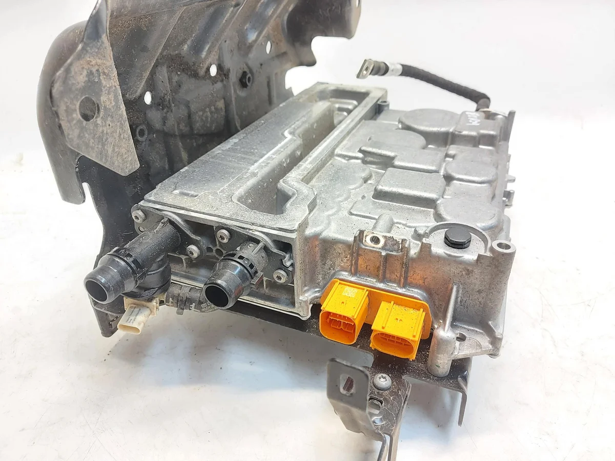 Skoda Elroq 5LJ iV85 Spannungswandler hinten image 3