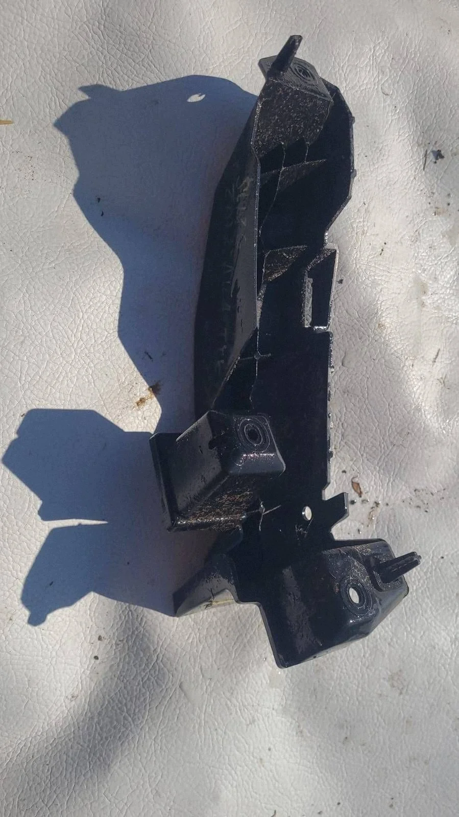 Rear Bumper Clip Right Renault Arkana 850441476R