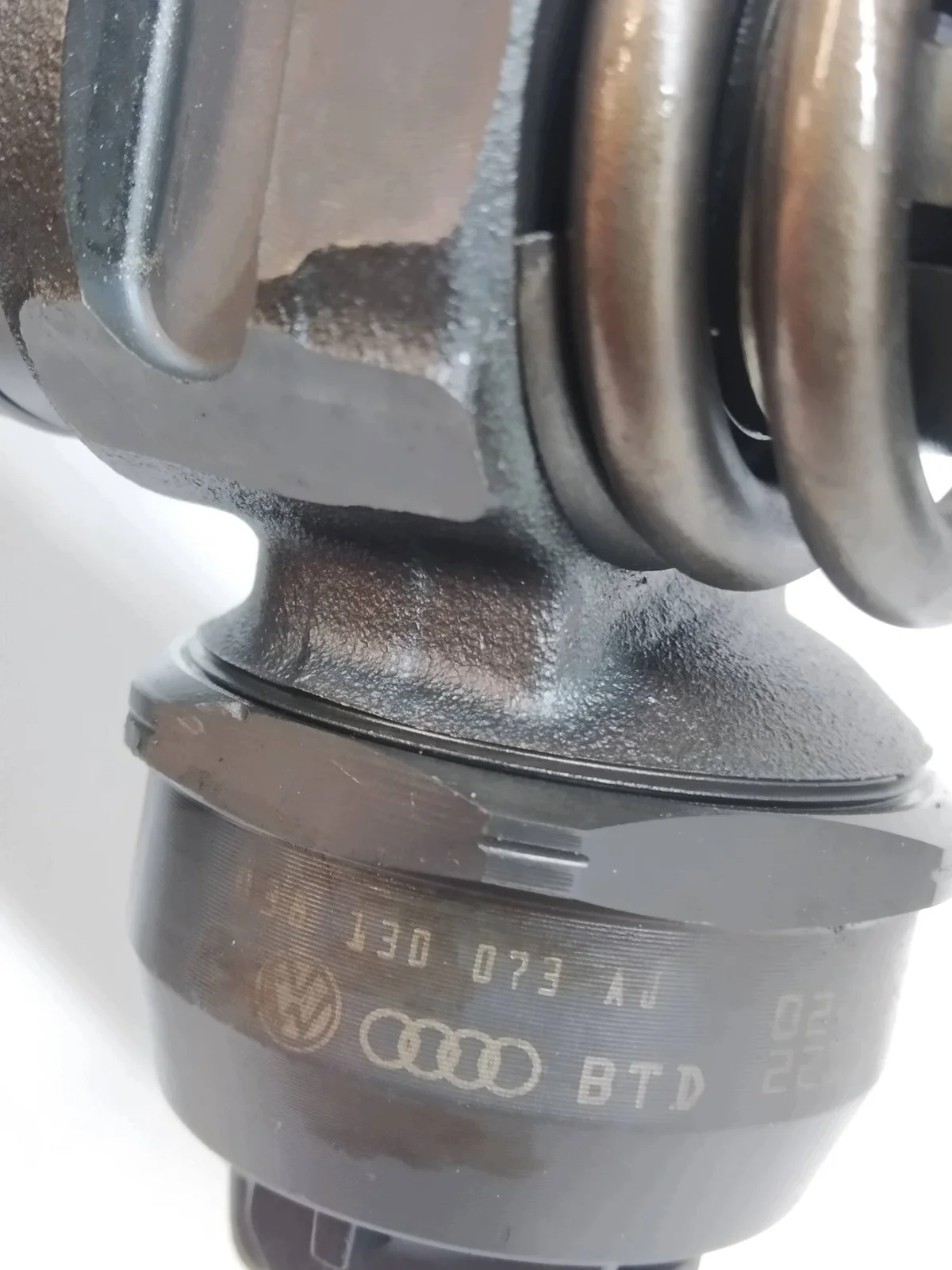 Inyector 038130073AJ VW Polo IV Usado image 3