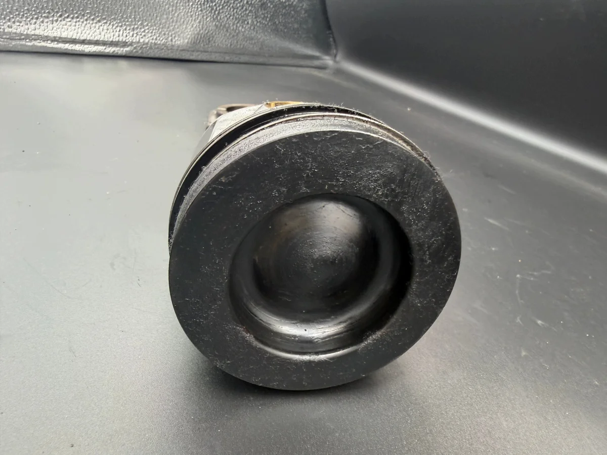 Kolv + vevstake VW 2.0 TDI 190KM 04L107065R