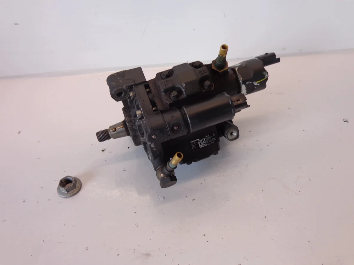 Pompe injection Renault Scenic 3 1.5 dCi 8200821184 image 2