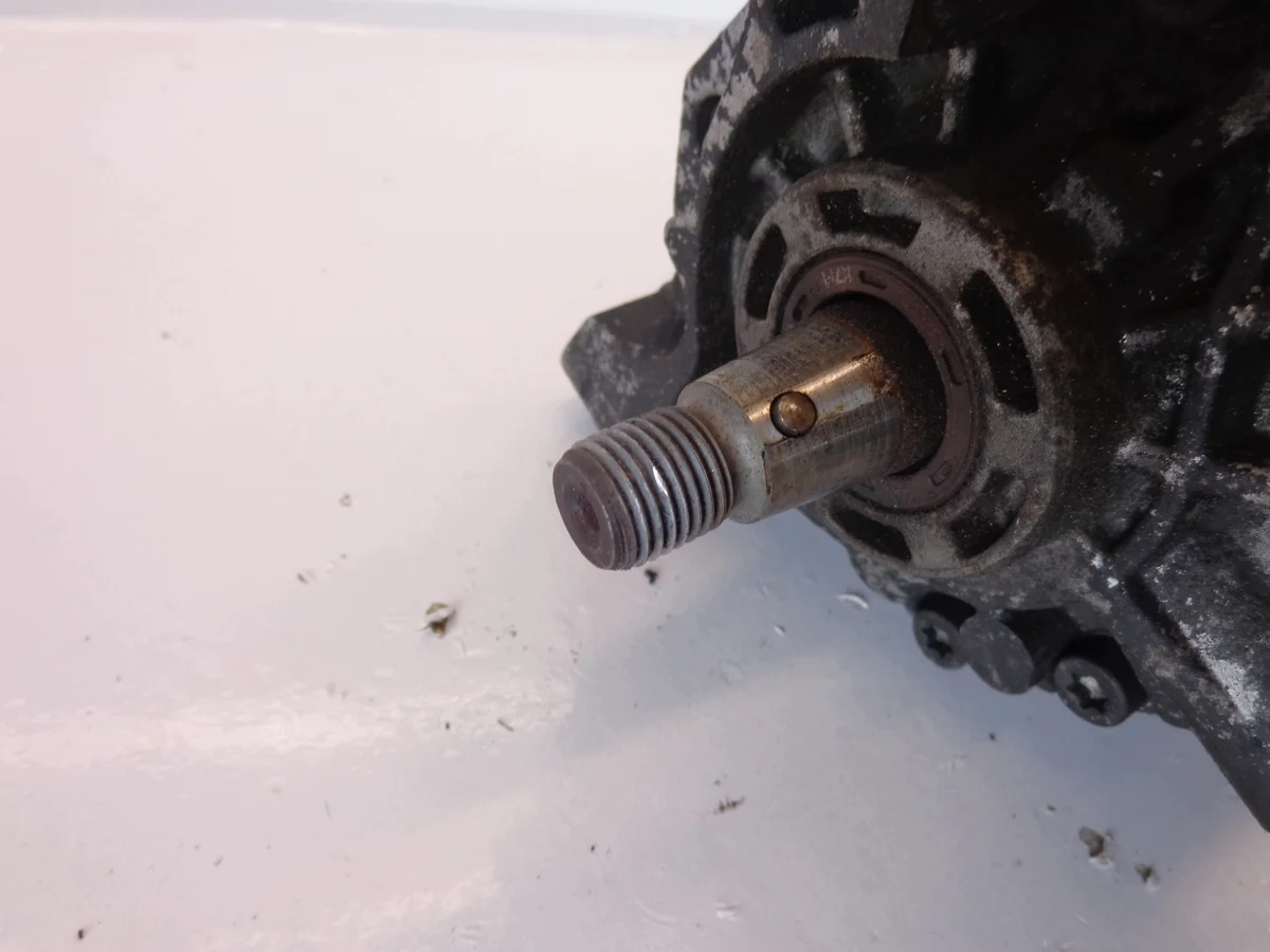 Pompe injection Renault Scenic 3 1.5 dCi 8200821184 image 3