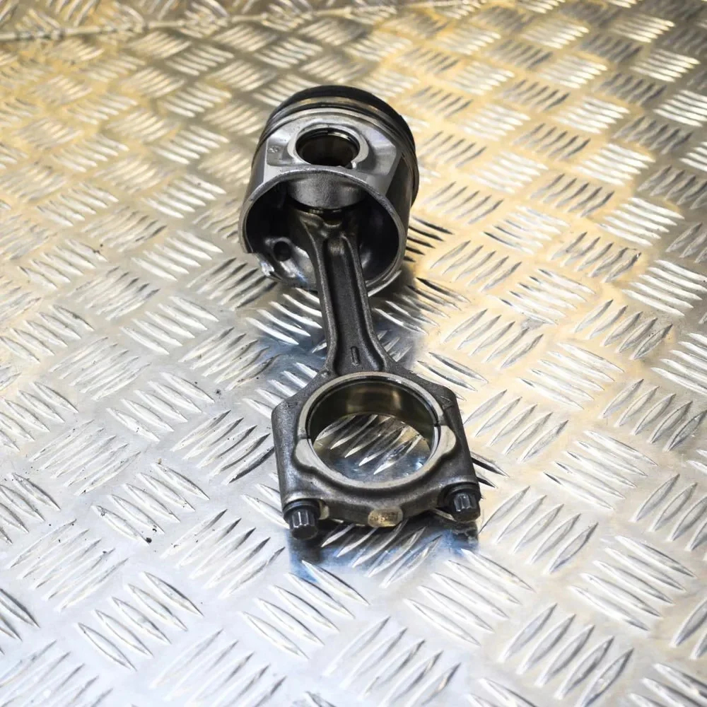 VOLVO V60 2.4L 2011 Piston 863150531339777 image 4