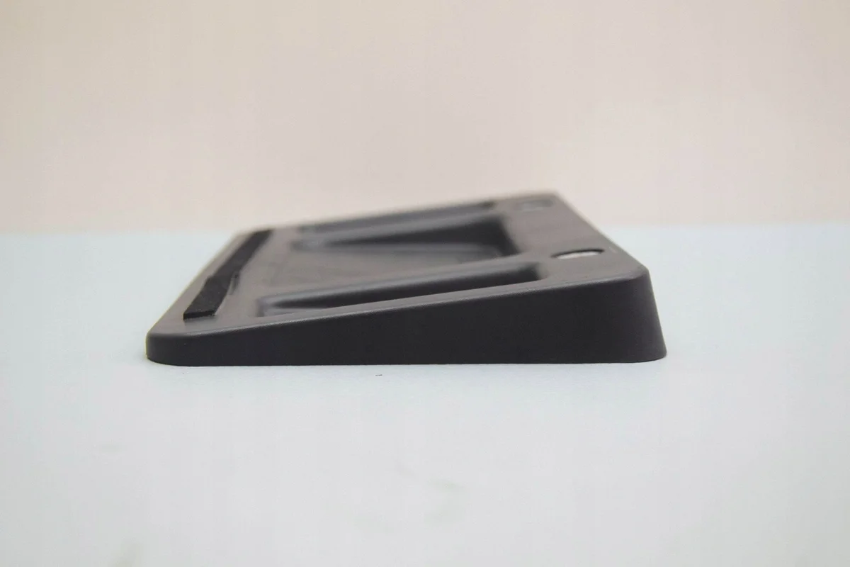 Cadre plaque immat Land Rover Velar J8A2134818BA image 3
