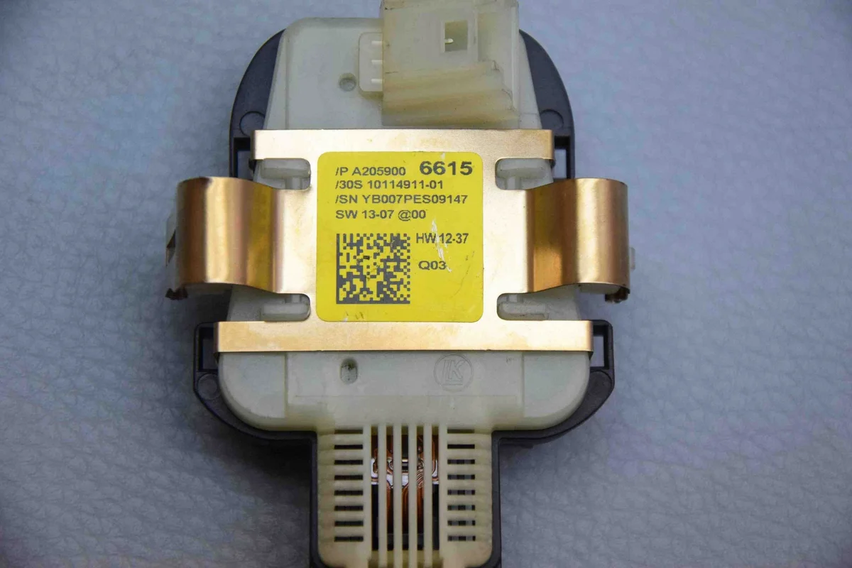 Sensor de Chuva Mercedes-Benz C W205 Usado image 9