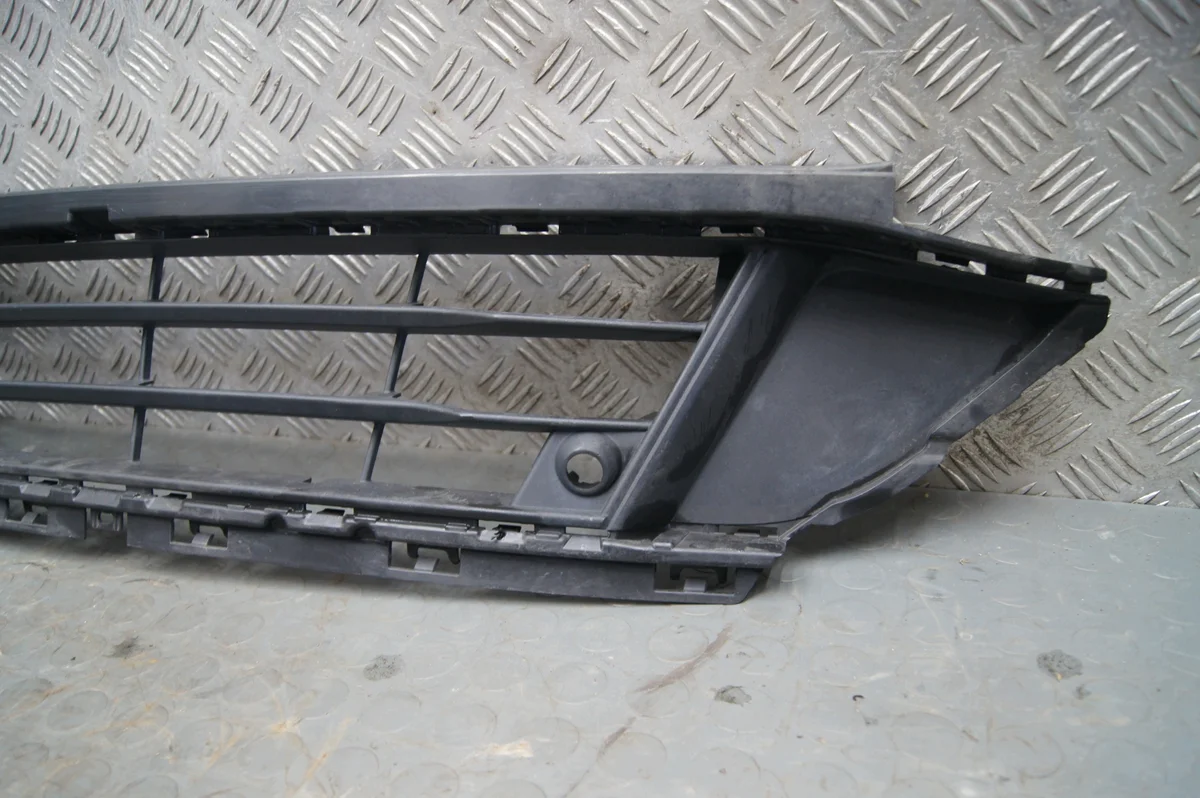 BMW F45 218i Front Bumper Grille Used