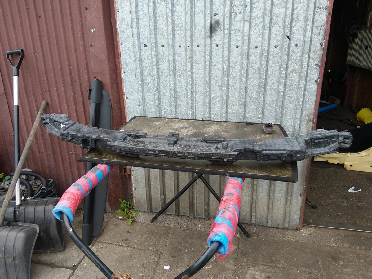Stötfångarskum BMW 3 G20 G21 8085435