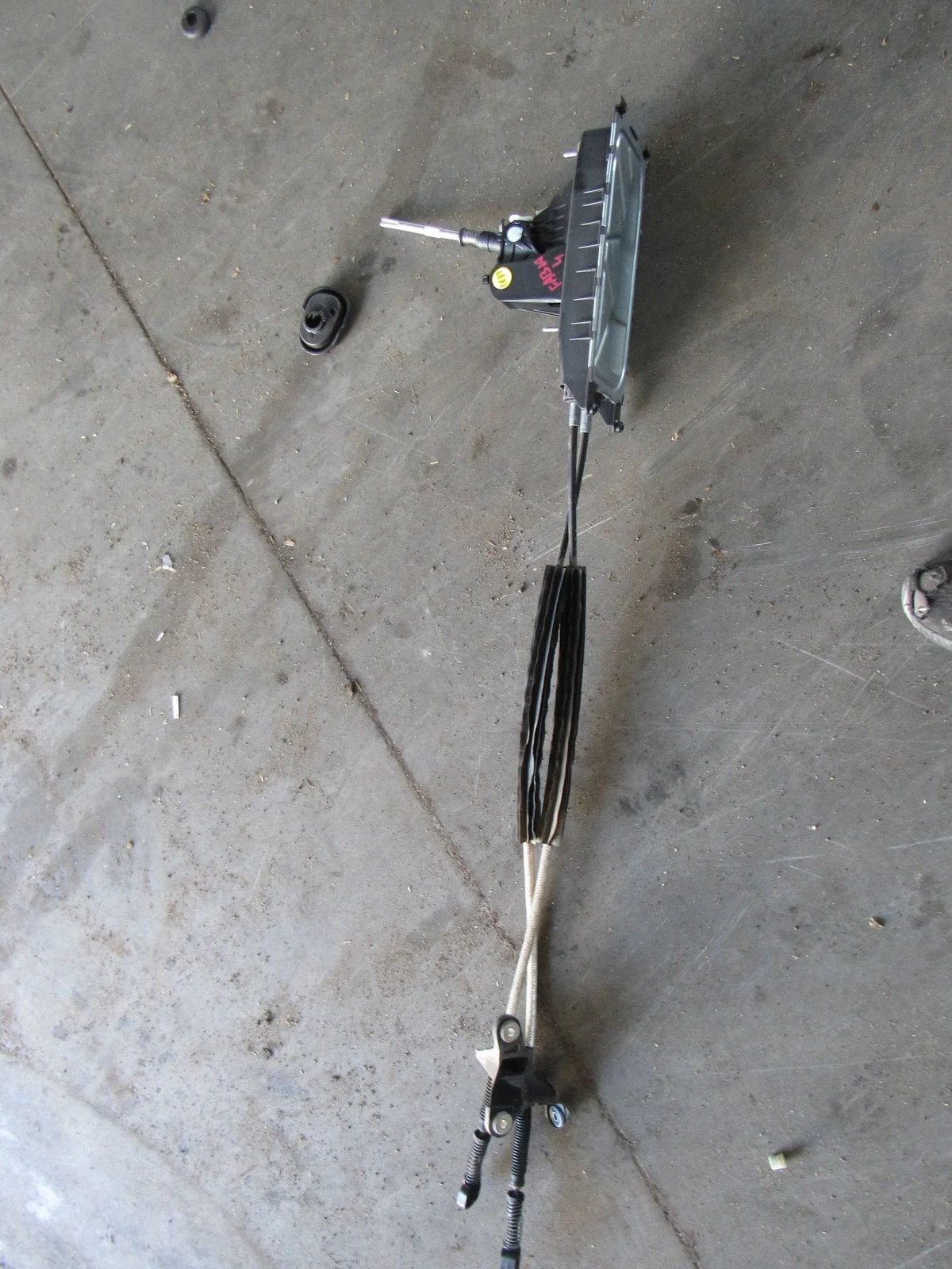 Tige de commande de boîte Skoda Fabia Mk4 2Q0711049J