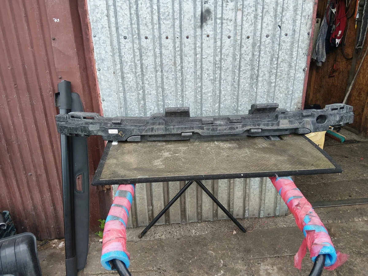 Bmw 7 G70 Stoßdämpfer Schaum 5A015D5