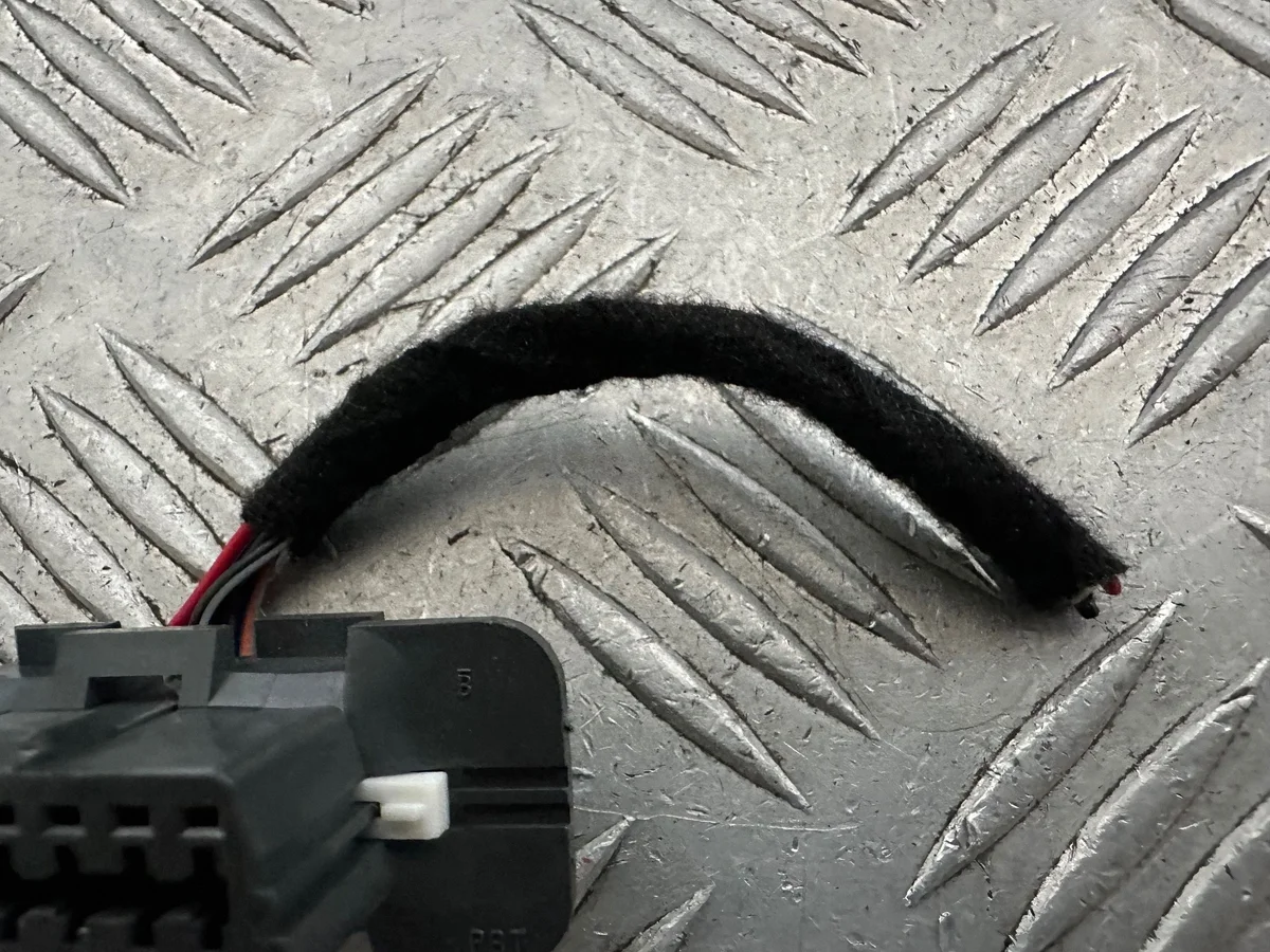 Volvo V60 I Conector OBD Usado ESI801 image 6