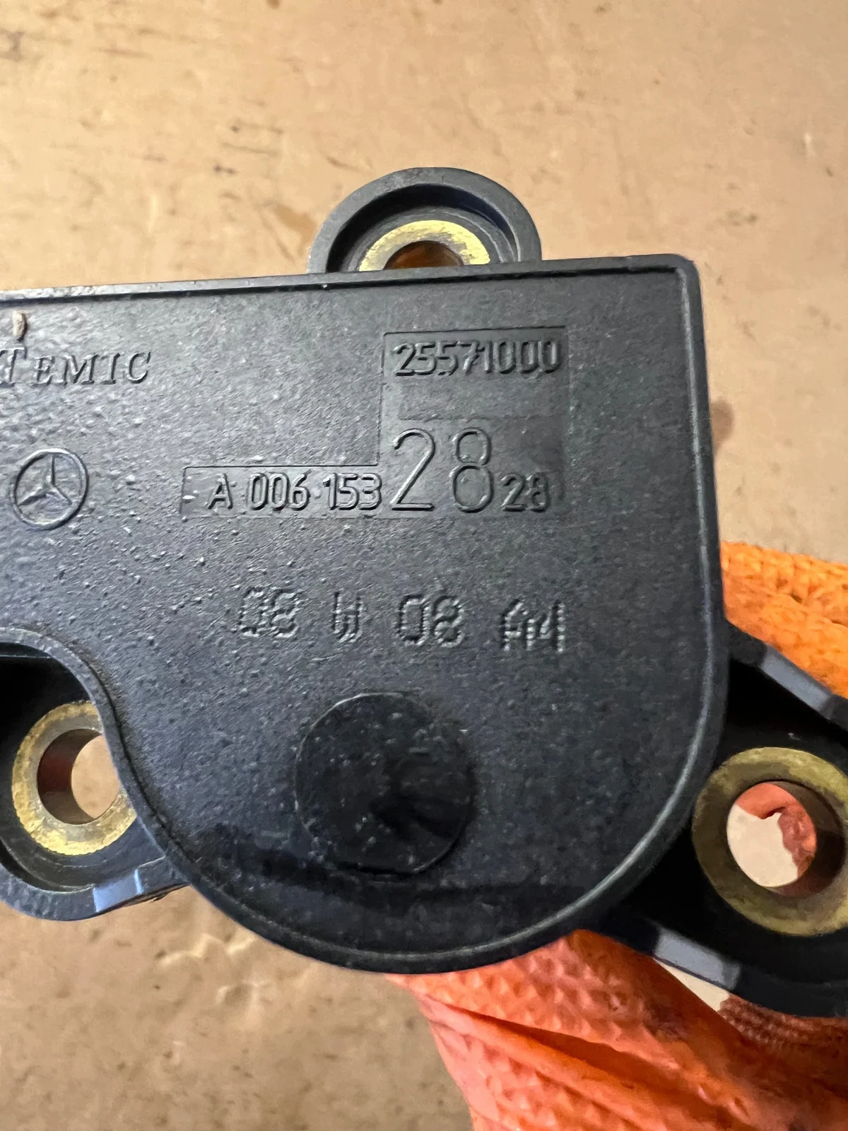 Zündspule Mercedes A0061532828 gebraucht image 4