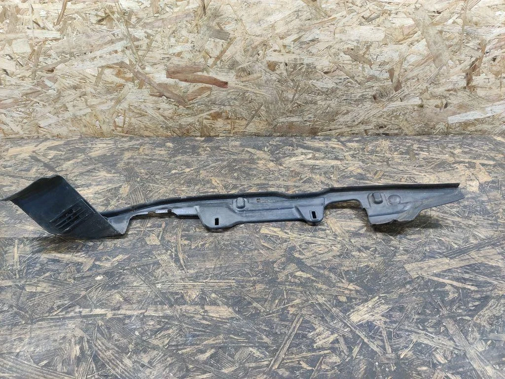 Tätning skärmkant höger fram Mercedes CL W215