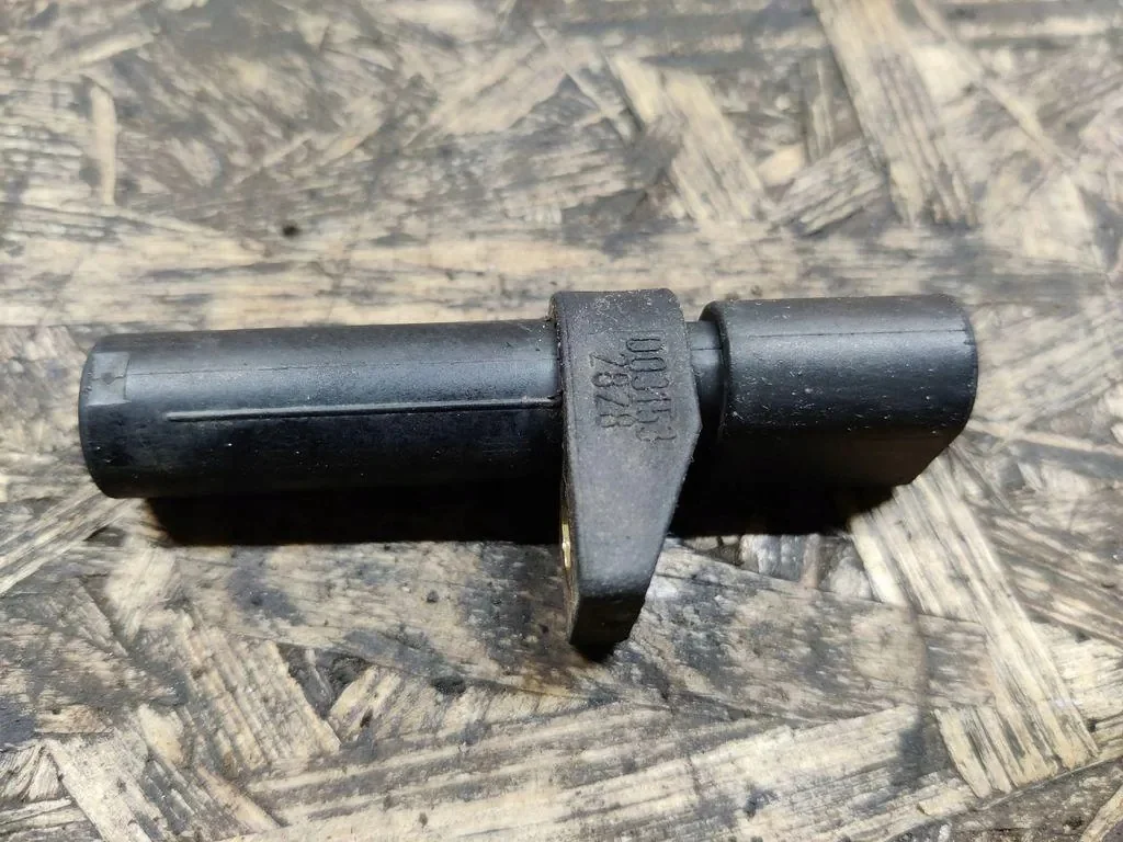 Sensor Posición Cigüeñal Mercedes-Benz 0031532828