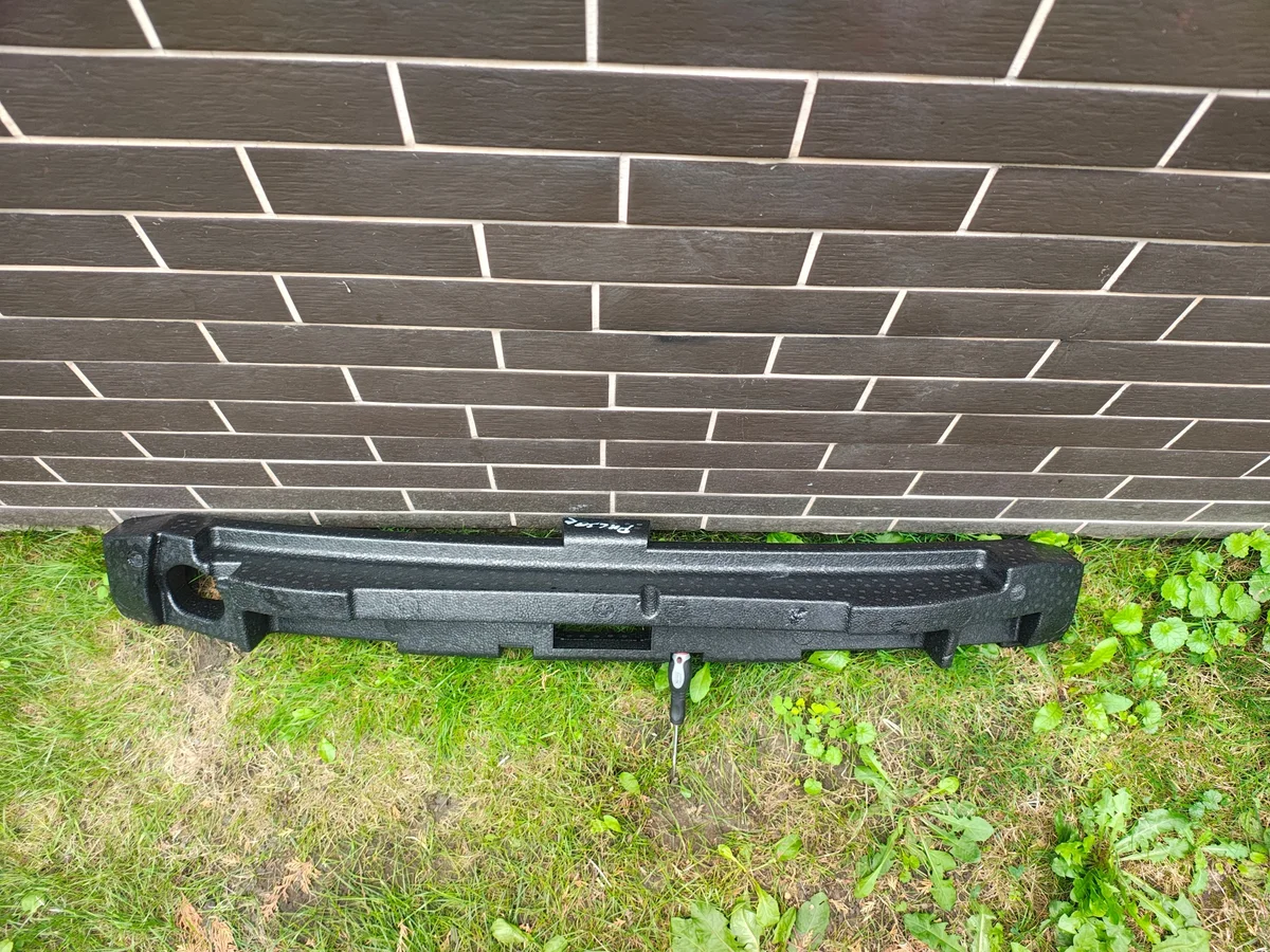 Nissan Pulsar II Absorber Pianka Przednia