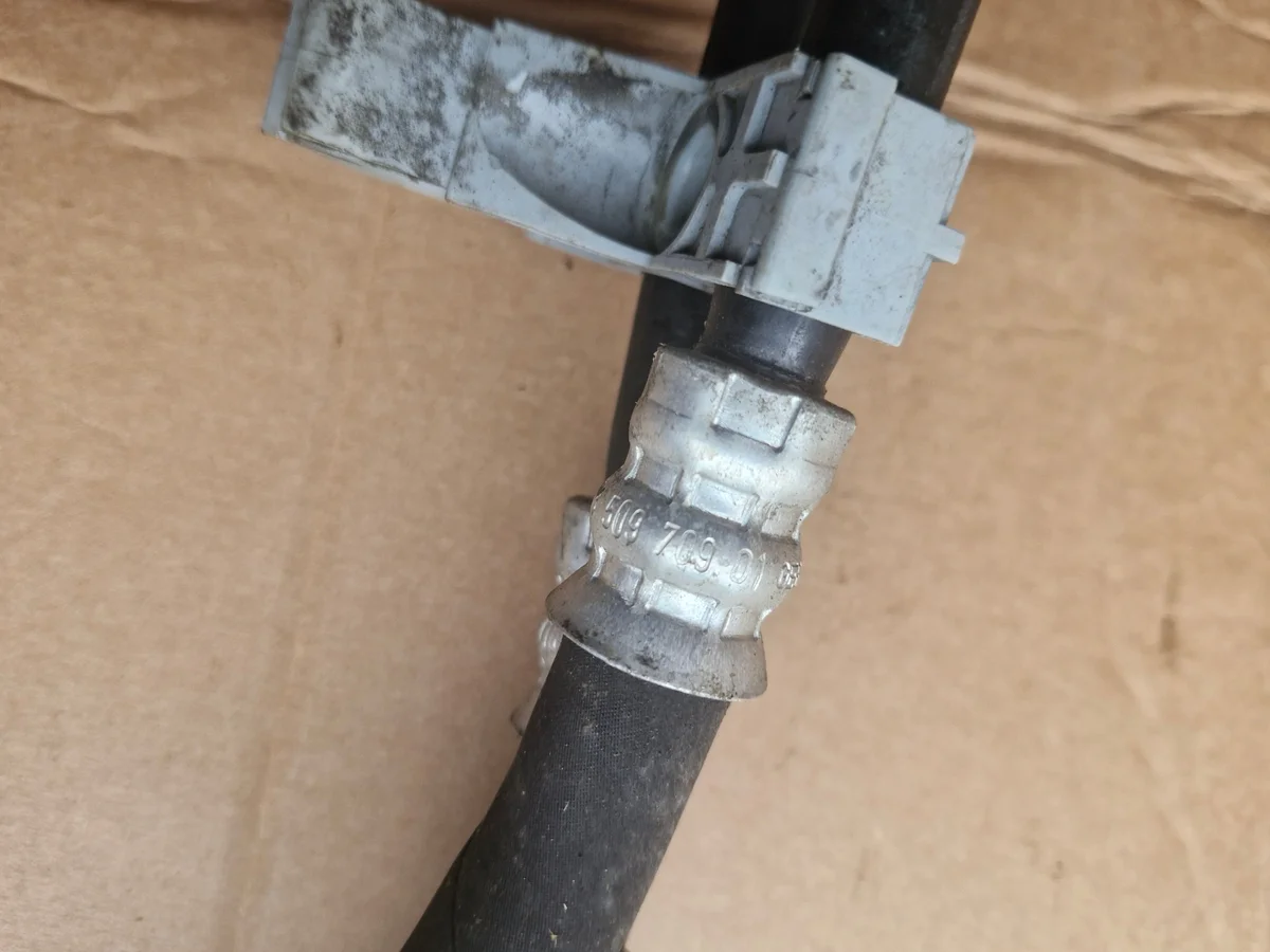 Tuyau d'huile boîte auto BMW E90 E91 E92 image 6