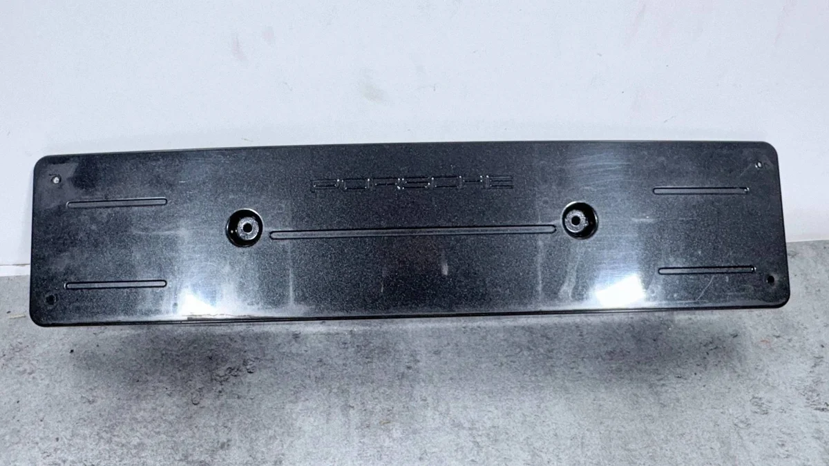 Porsche Panamera 971 registreringsskyltshållare