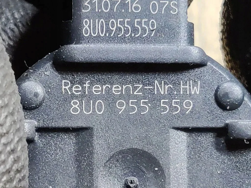 VW Skoda Rain Sensor 8U0955559 Used image 3