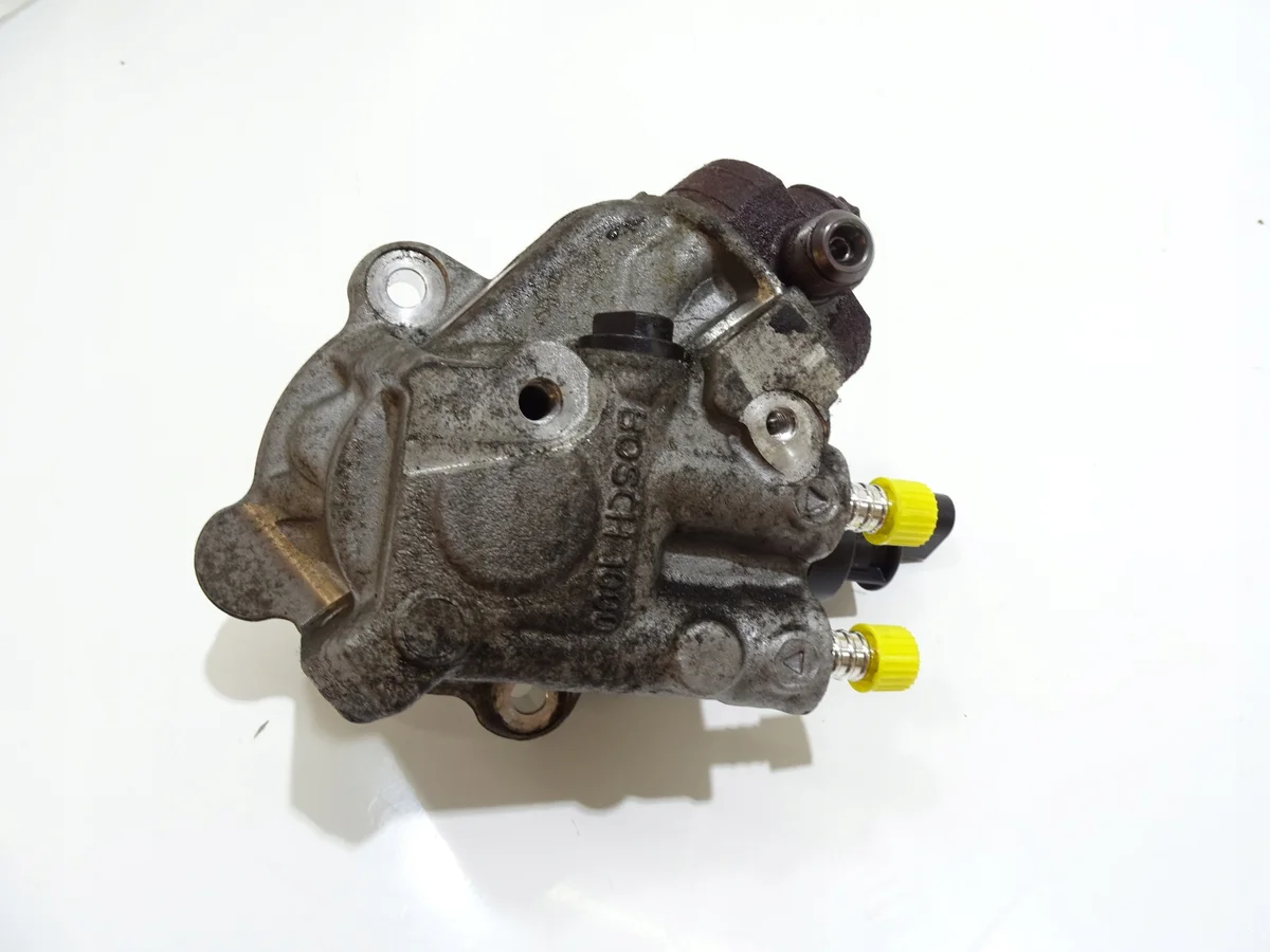 Polttoainepumppu BMW X1 E84 N47 8510865