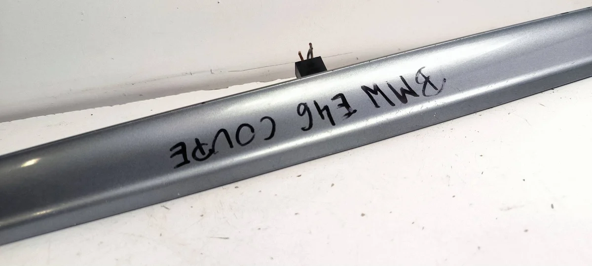 BMW E46 Coupe Tailgate Trim Strip 7064313 image 3