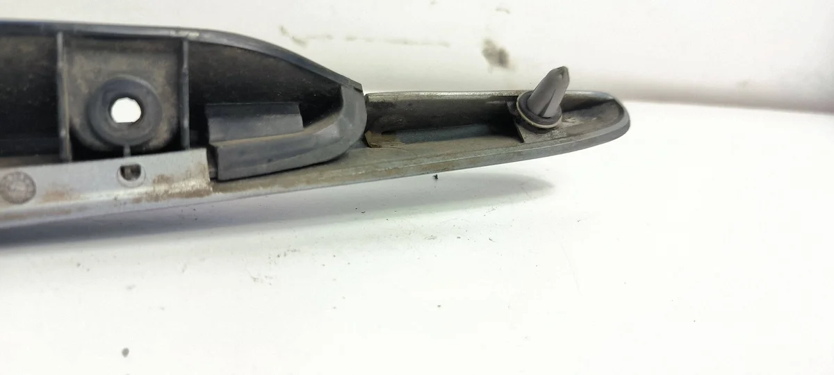 BMW E46 Coupe Tailgate Trim Strip 7064313 image 8
