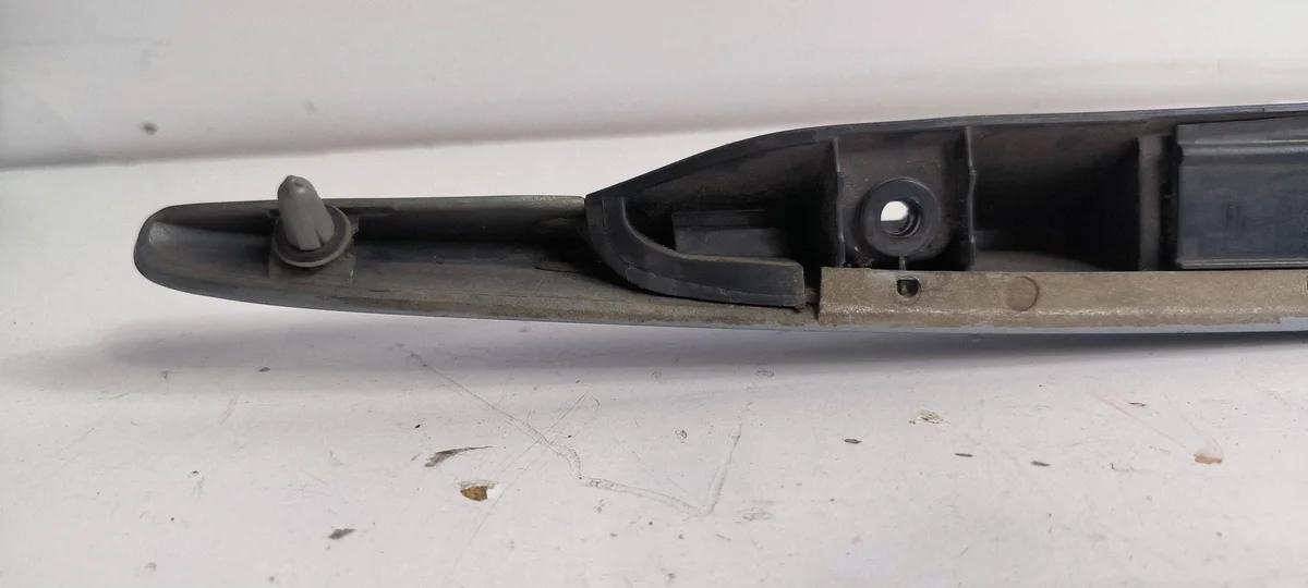 BMW E46 Coupe Tailgate Trim Strip 7064313 image 9