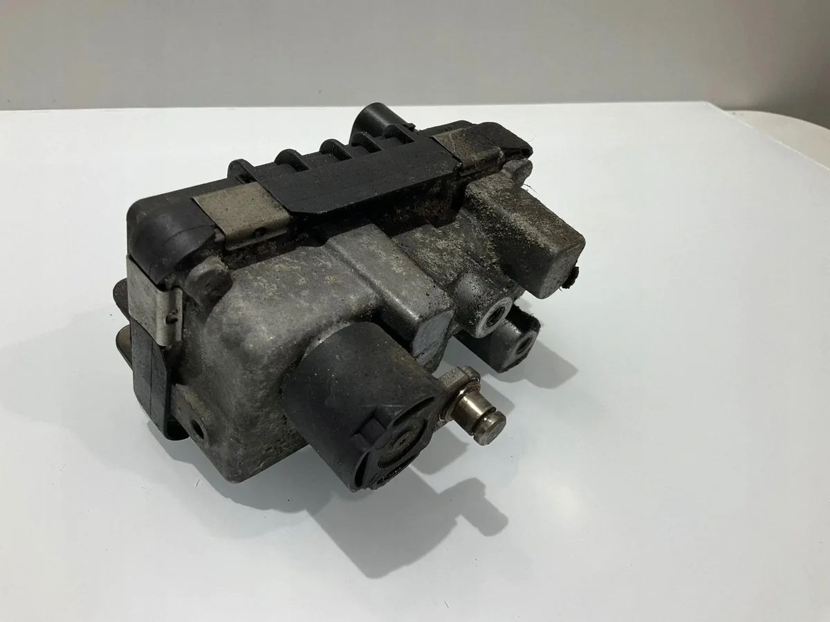 Elektrisk turboställdon Mercedes E W211 2005