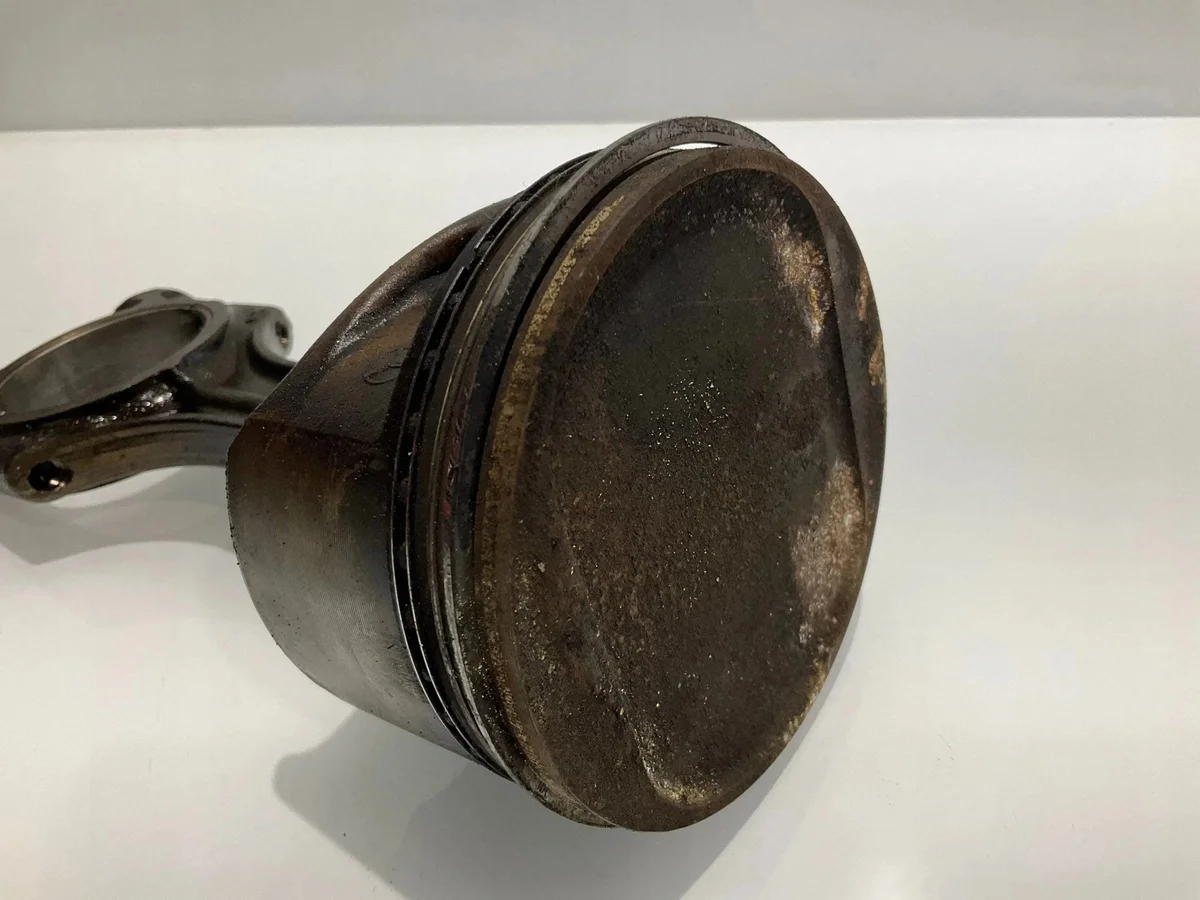 Kolv med vevstake Mercedes-Benz E W211 JON21582